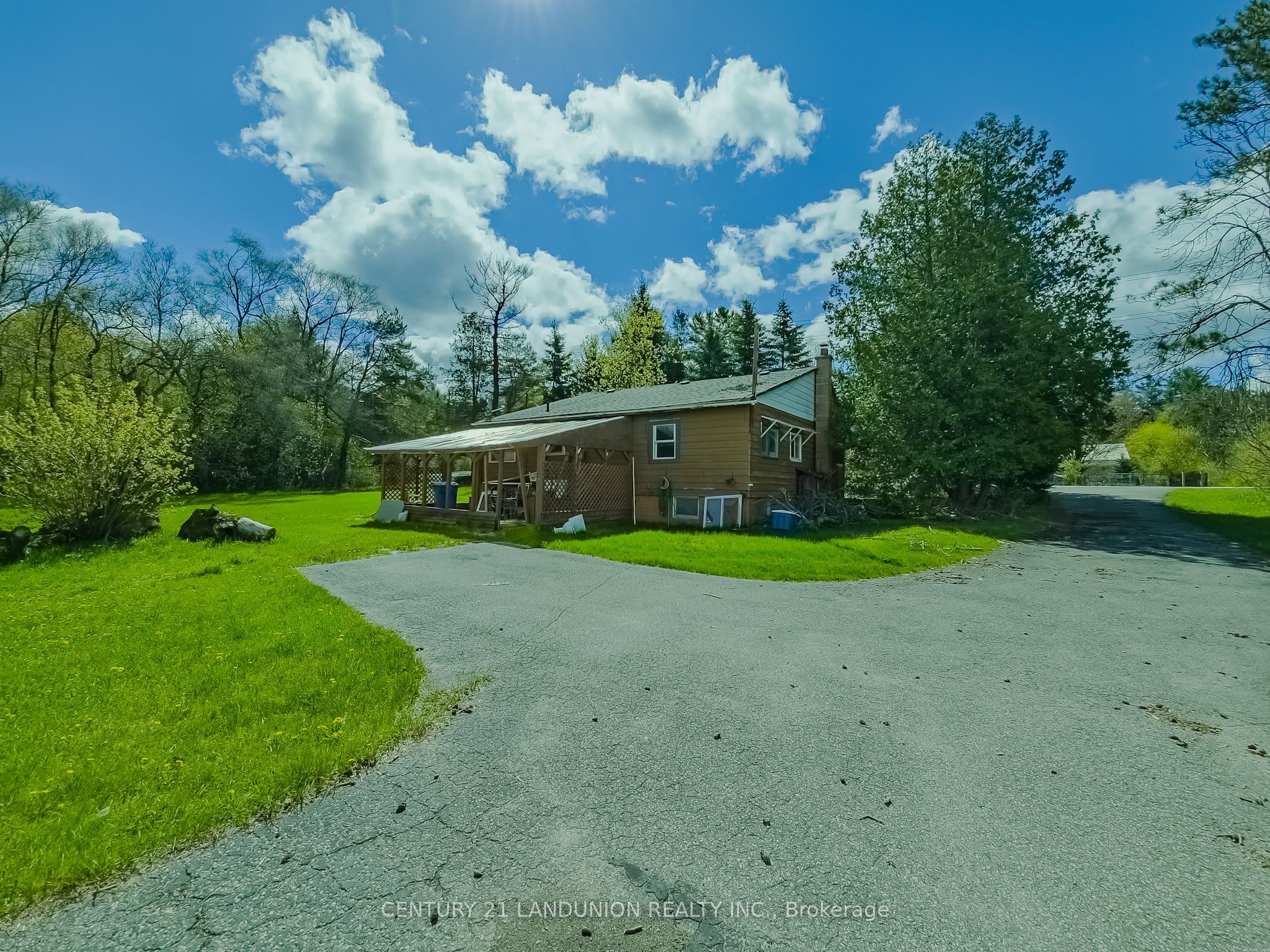 4192 Vivian Road Property Photo 4