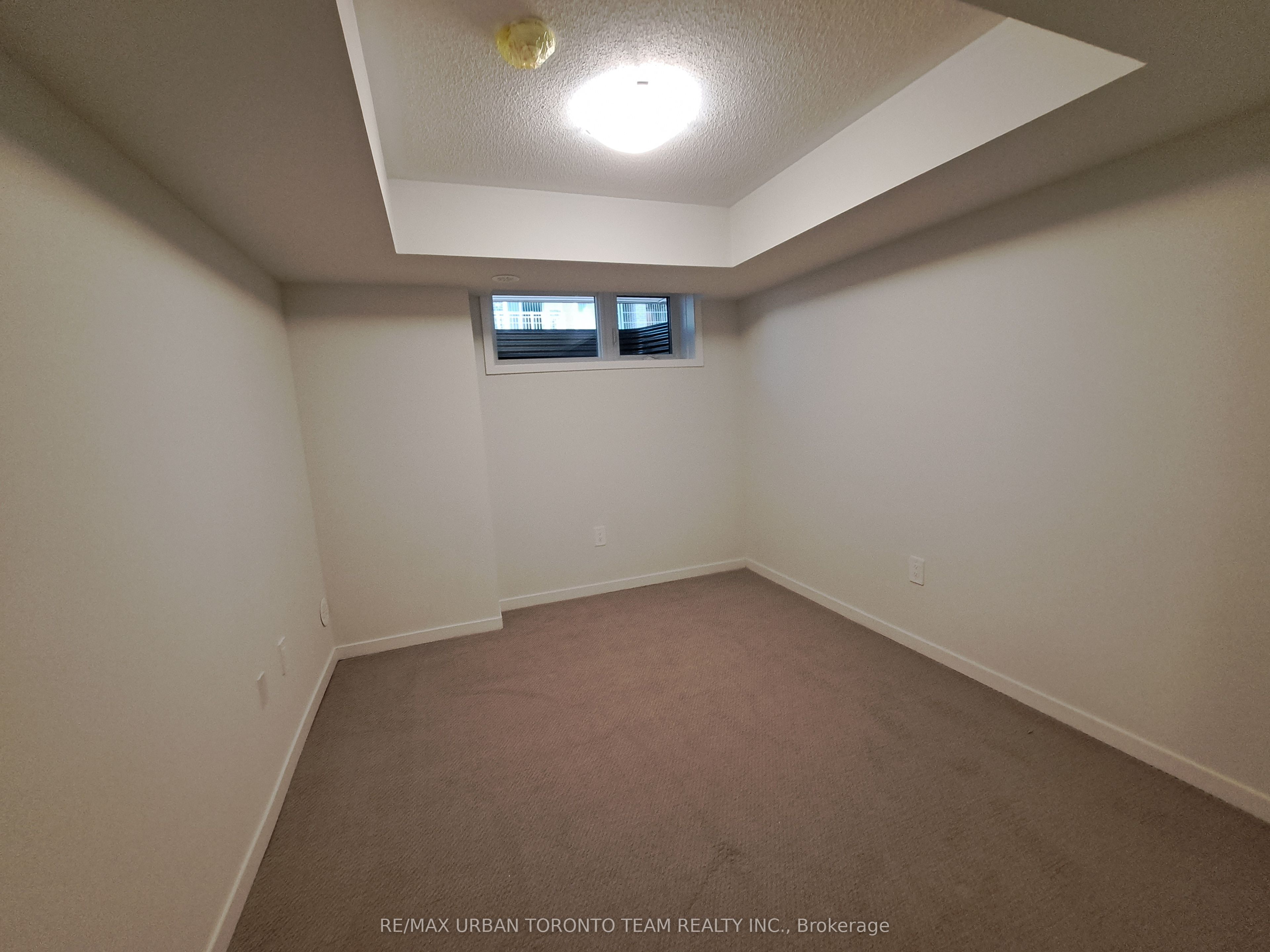 21 Honeycrisp Crescent 45 Property Photo 11
