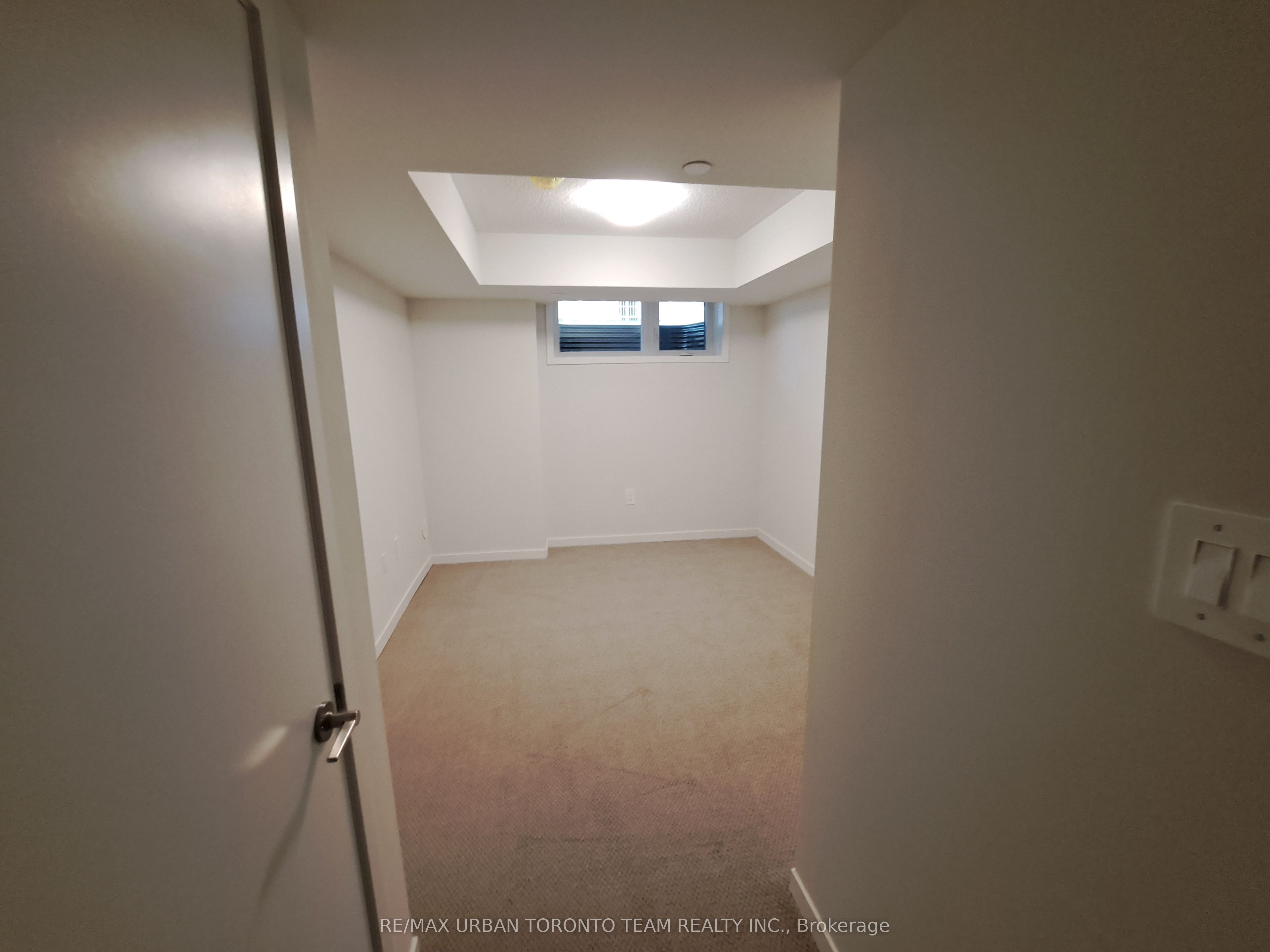 21 Honeycrisp Crescent 45 Property Photo 12