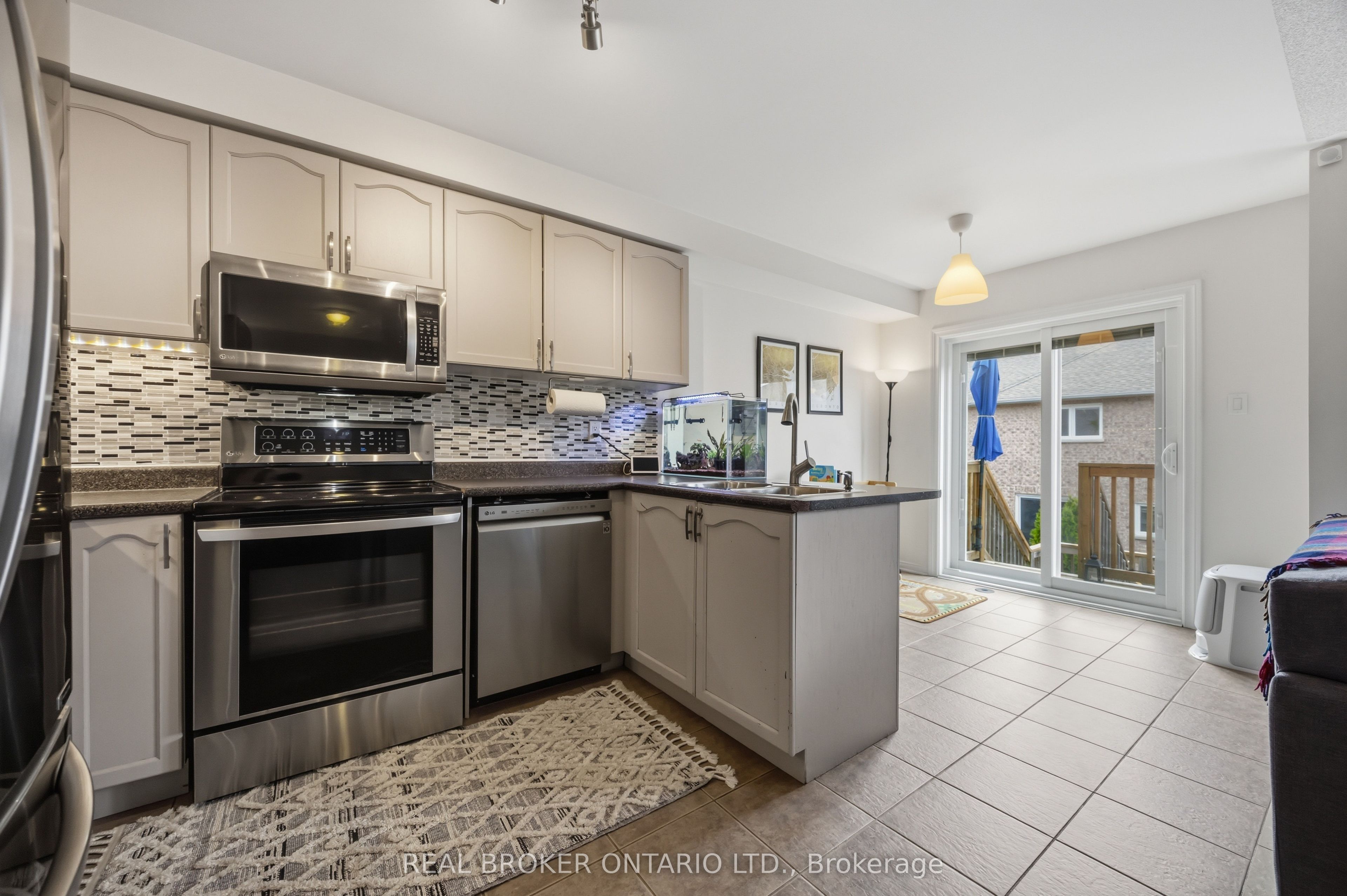 86 Coleridge Drive Property Photo 13