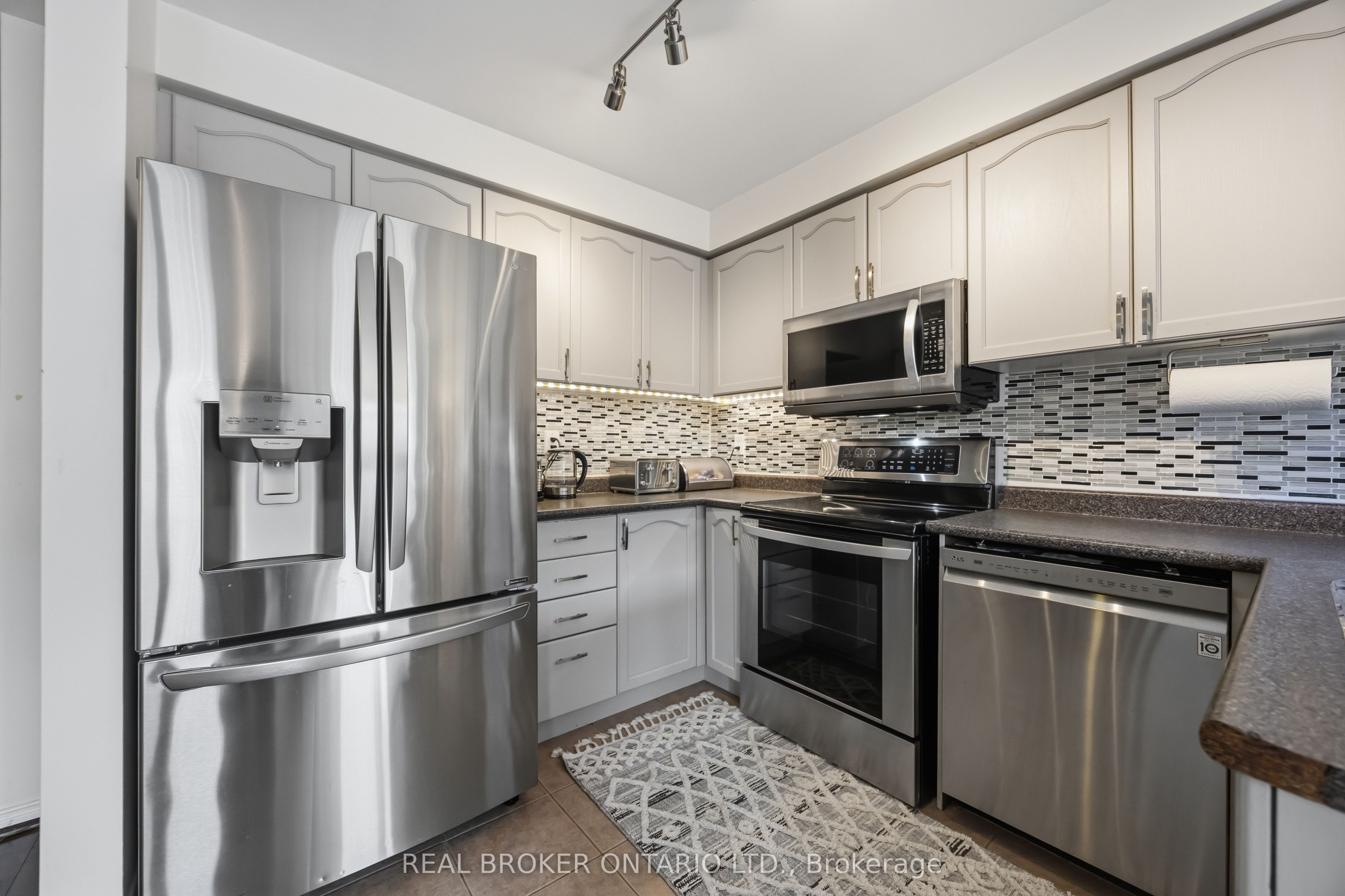 86 Coleridge Drive Property Photo 15