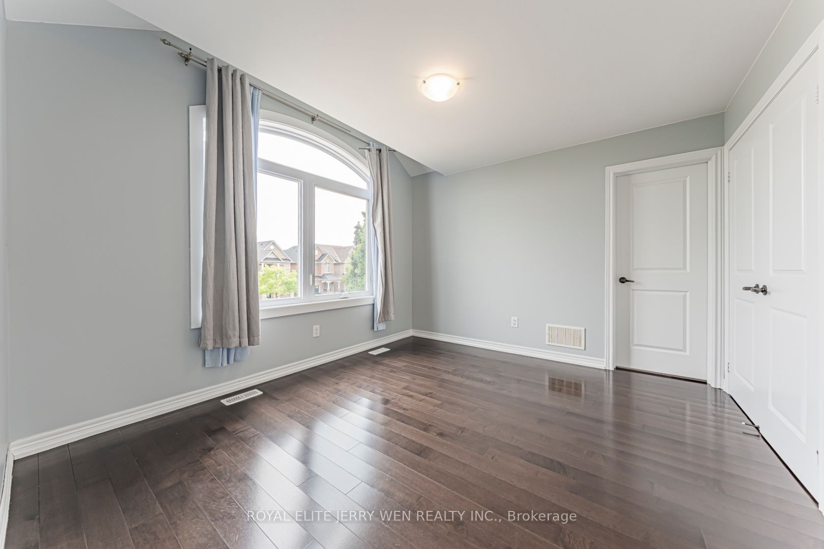 176 District Avenue Property Photo 14