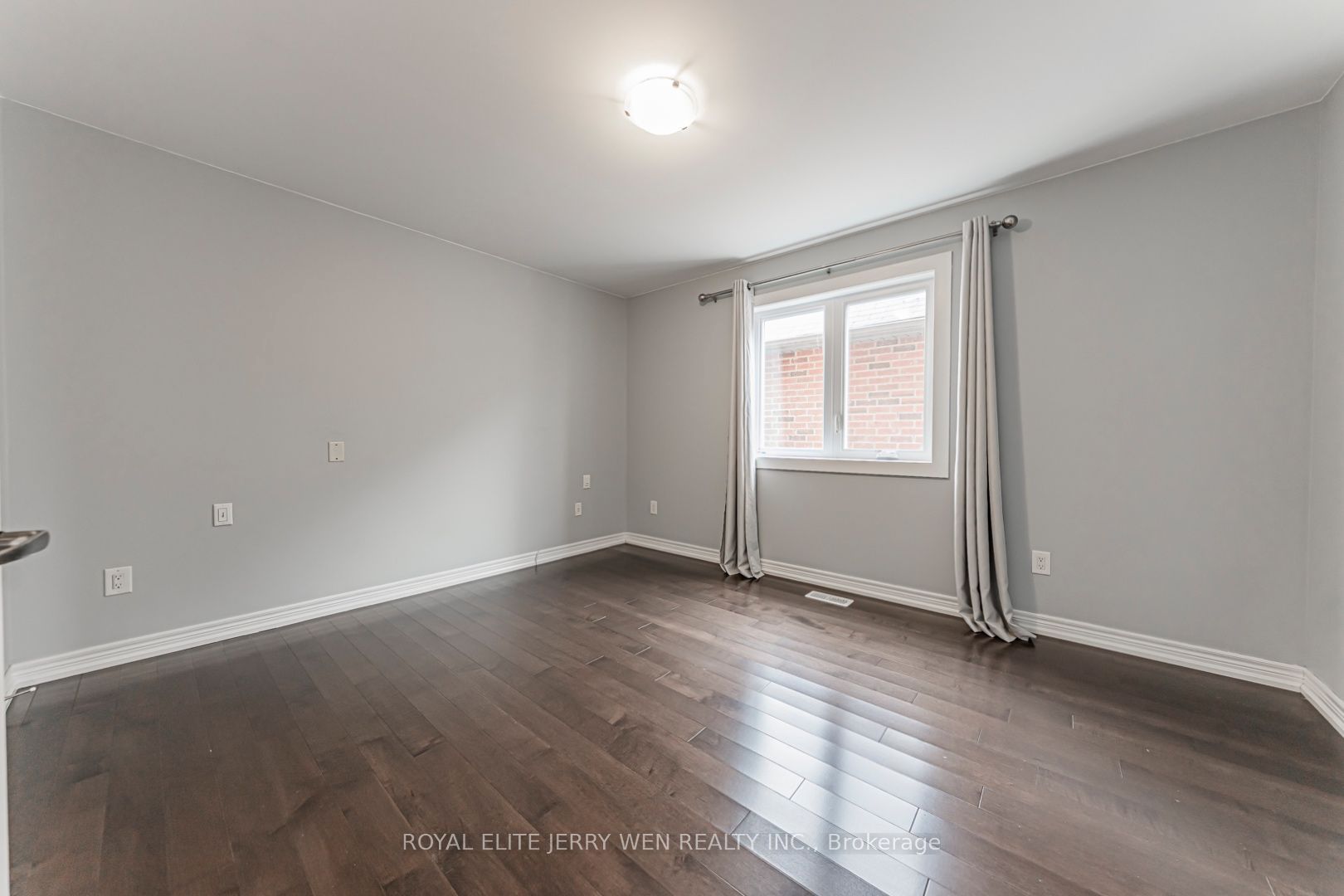 176 District Avenue Property Photo 23