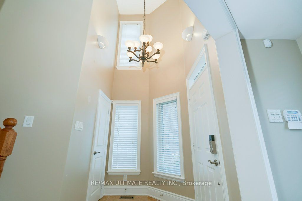 5737 Lakeshore Road Property Photo 3