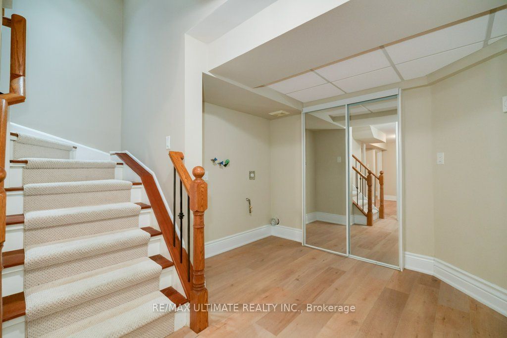 5737 Lakeshore Road Property Photo 31
