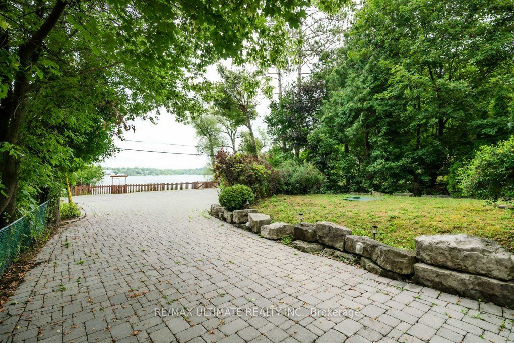 5737 Lakeshore Road Property Photo 43