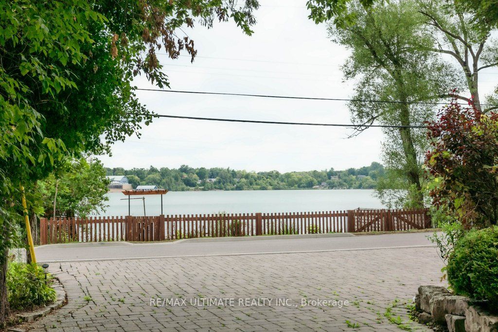 5737 Lakeshore Road Property Photo 44