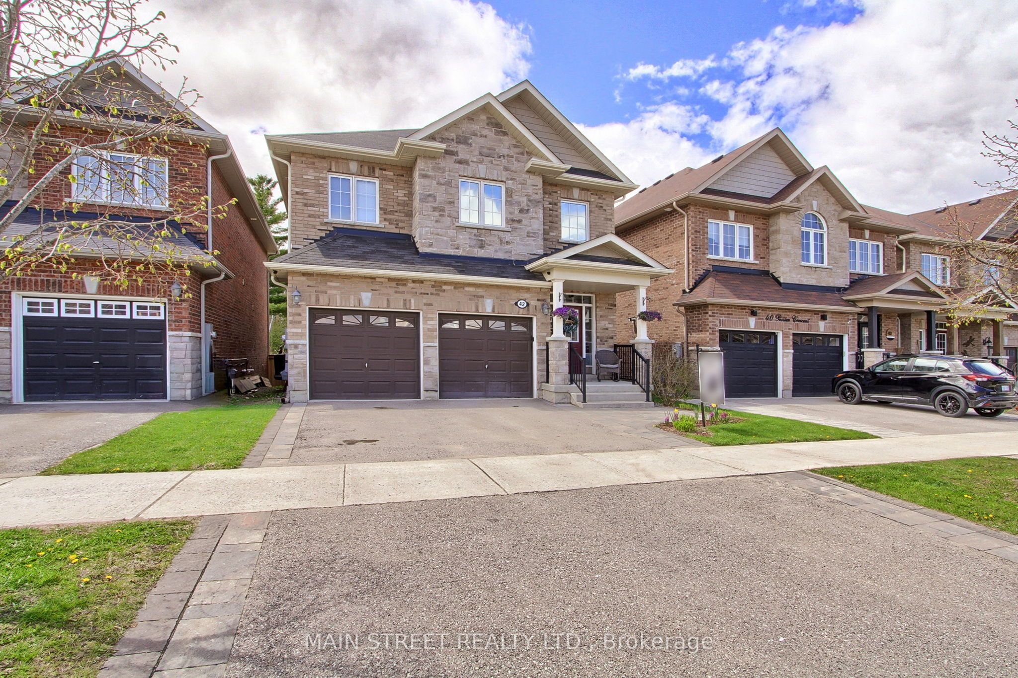 42 Prosser Crescent Property Photo 1