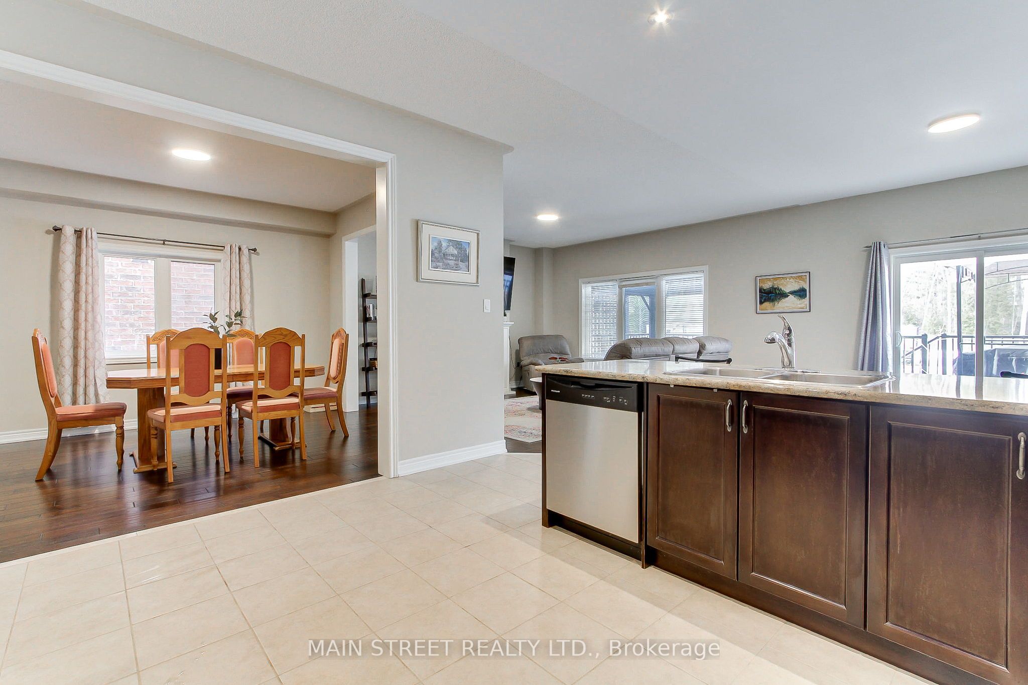 42 Prosser Crescent Property Photo 3
