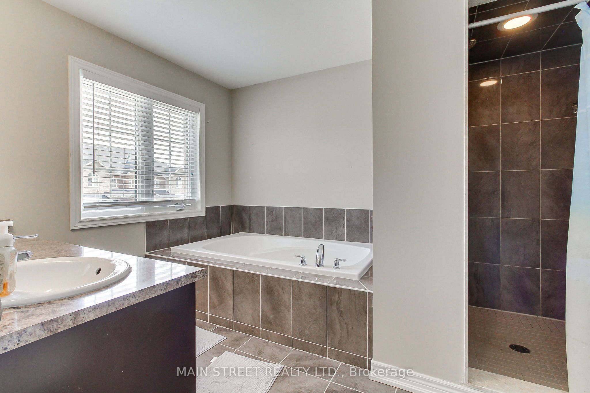 42 Prosser Crescent Property Photo 18