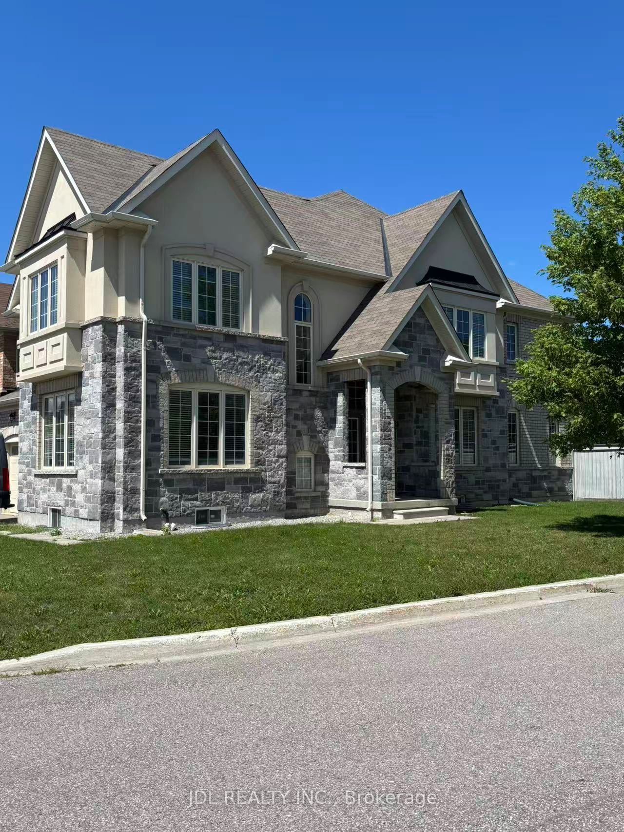 16 Jericho Avenue Property Photo 2