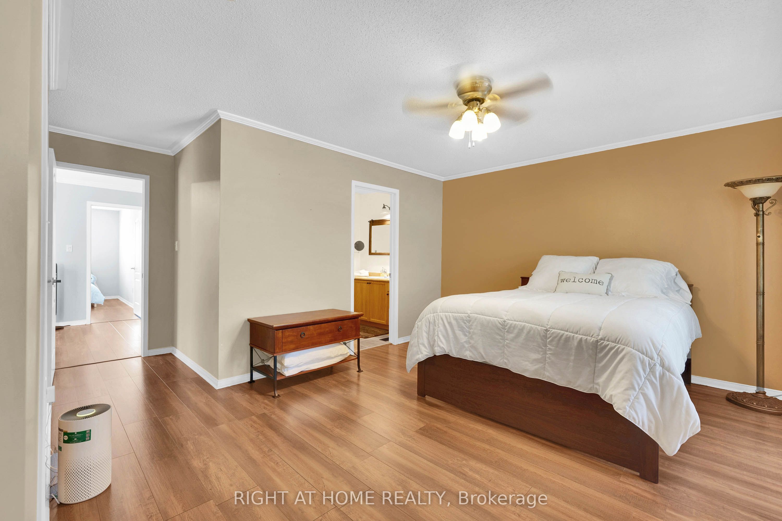 204 Burgess Crescent Property Photo 11
