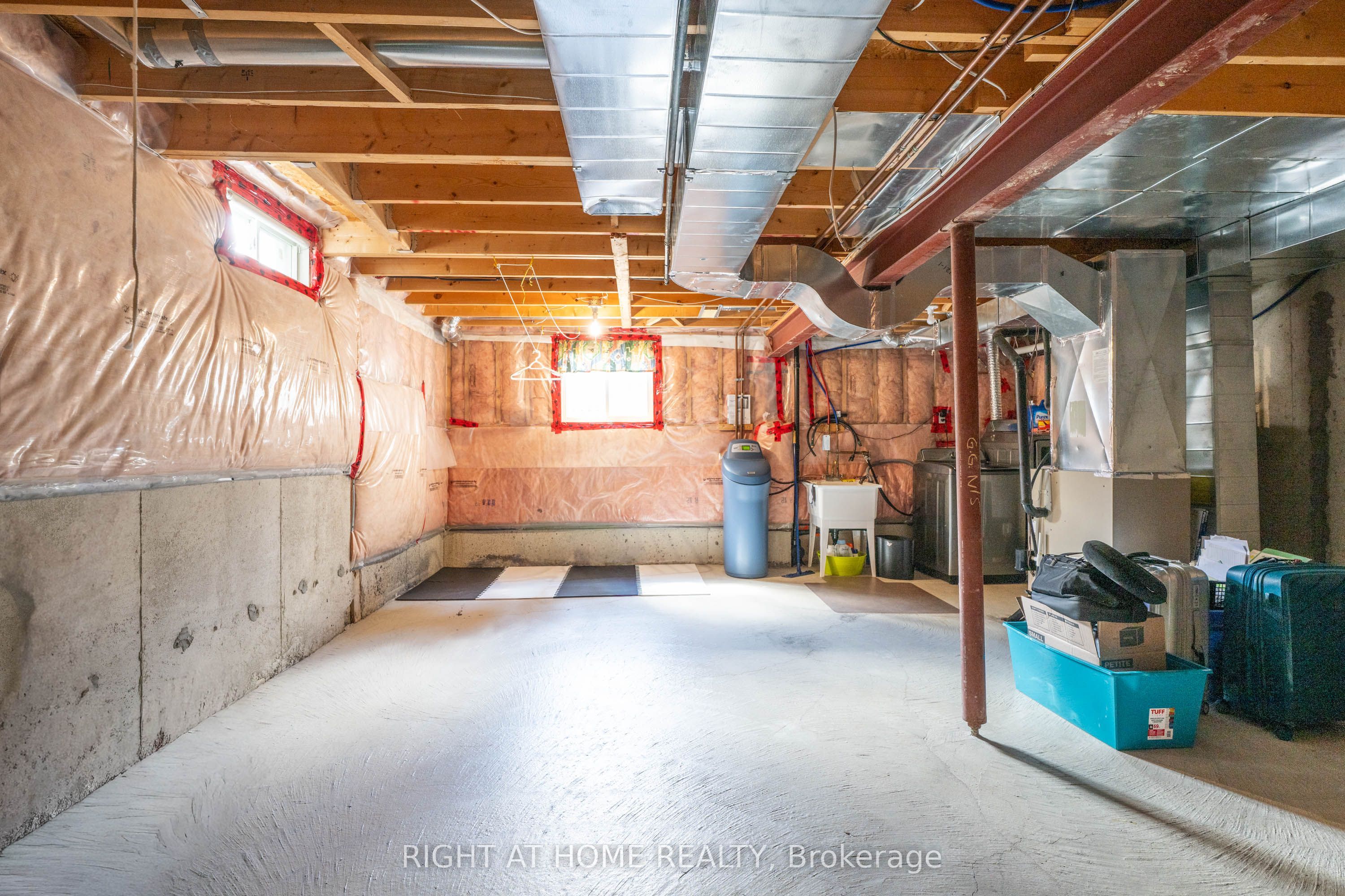 204 Burgess Crescent Property Photo 18