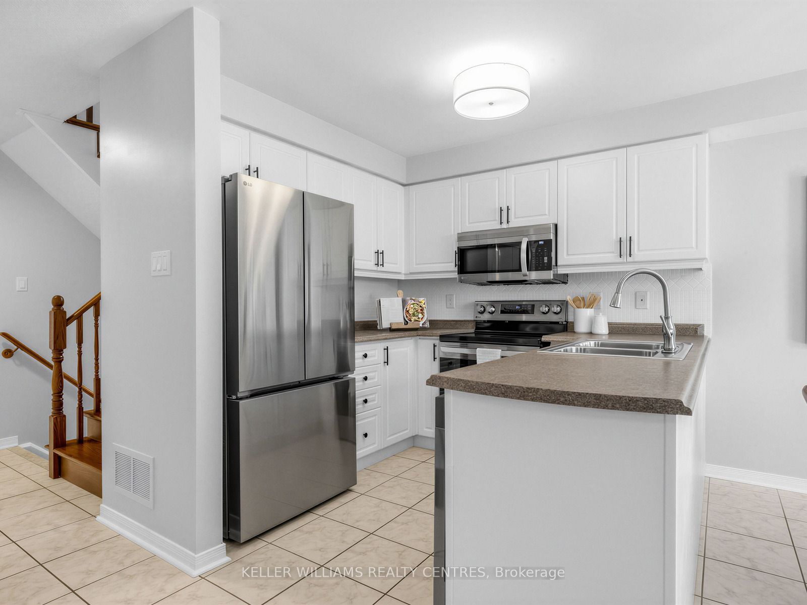 174 Flagstone Way Property Photo 12