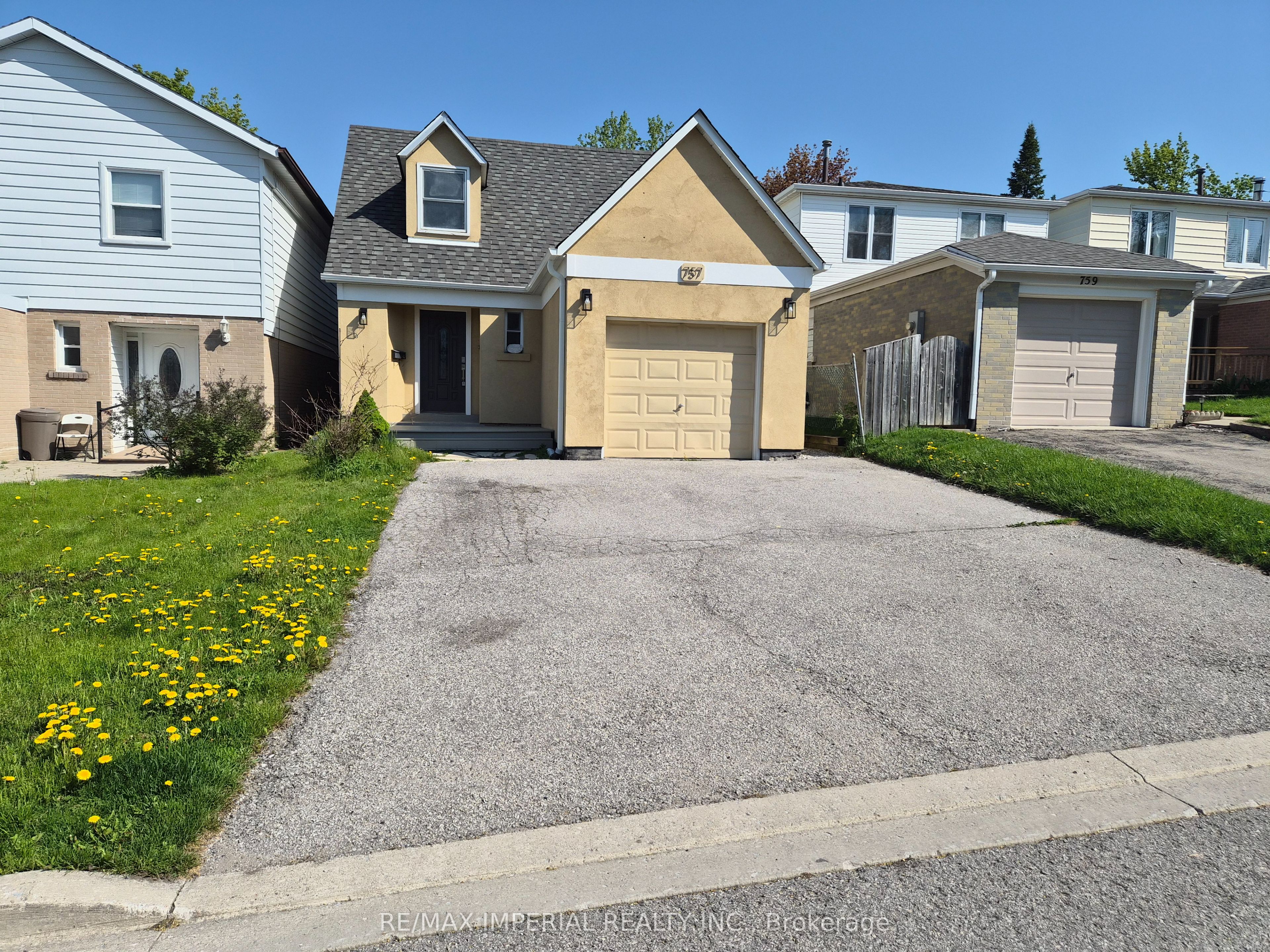 757 Pam Crescent Property Photo 1
