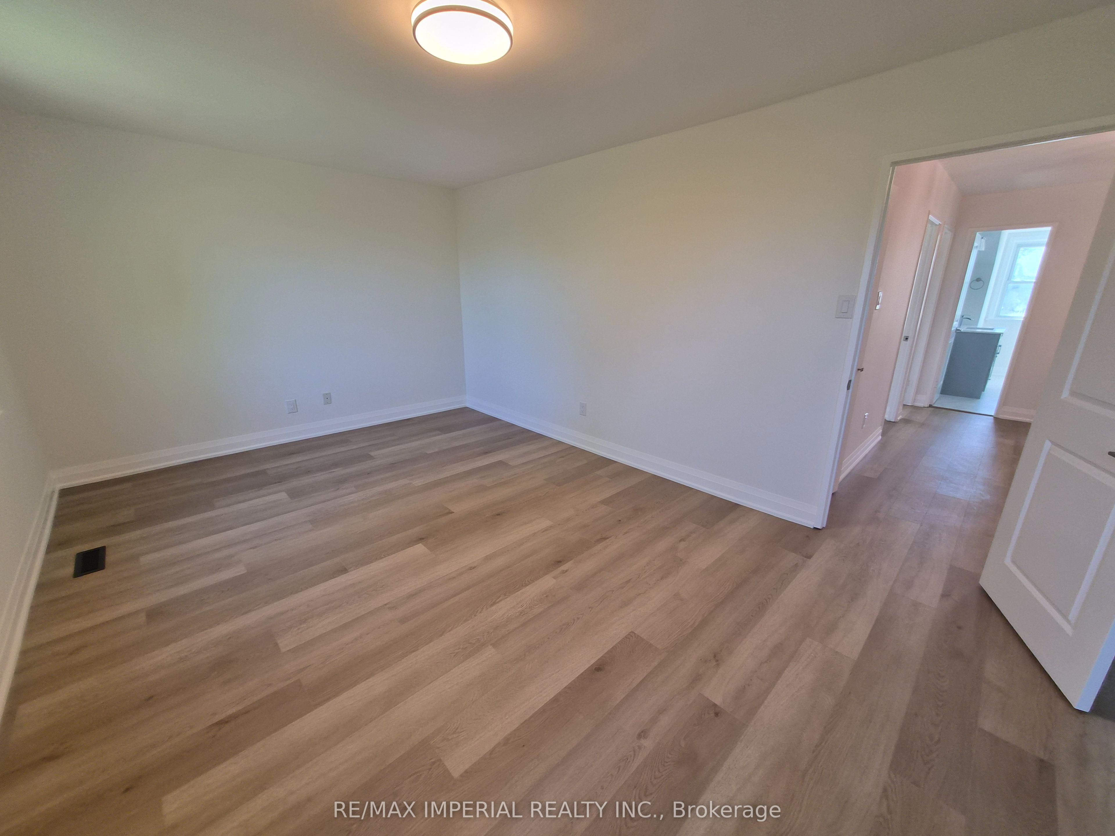 757 Pam Crescent Property Photo 13