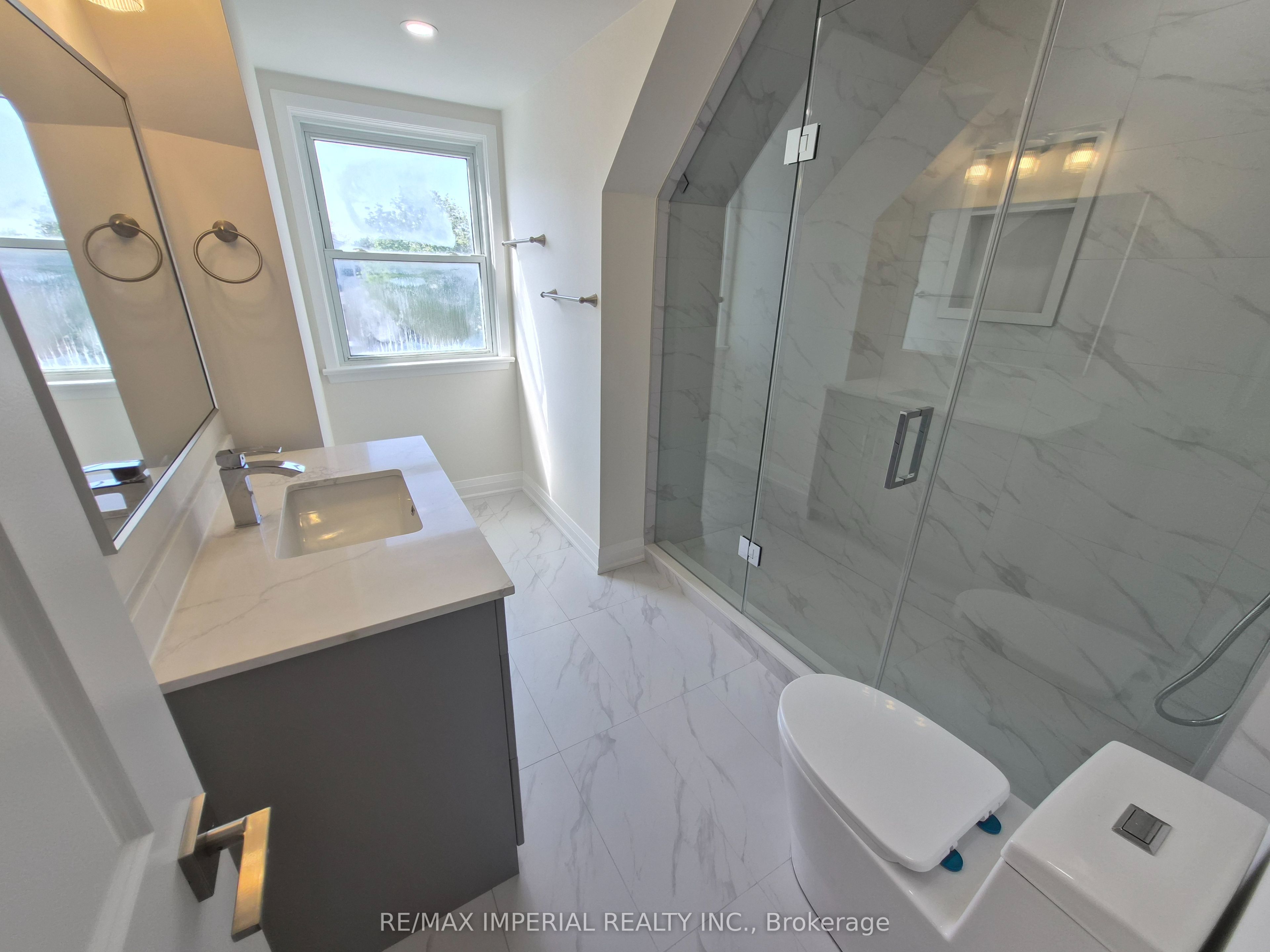 757 Pam Crescent Property Photo 17