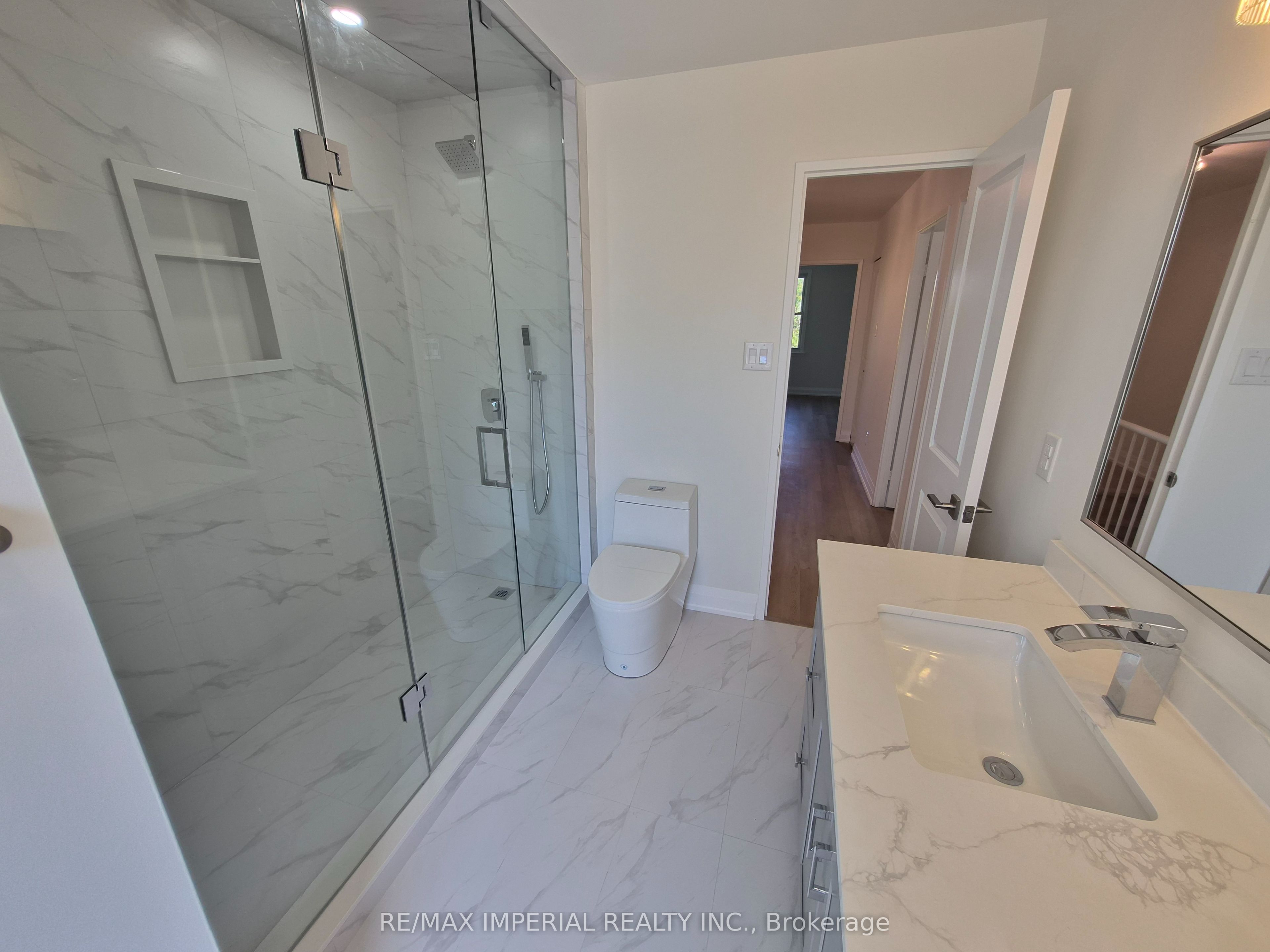 757 Pam Crescent Property Photo 18