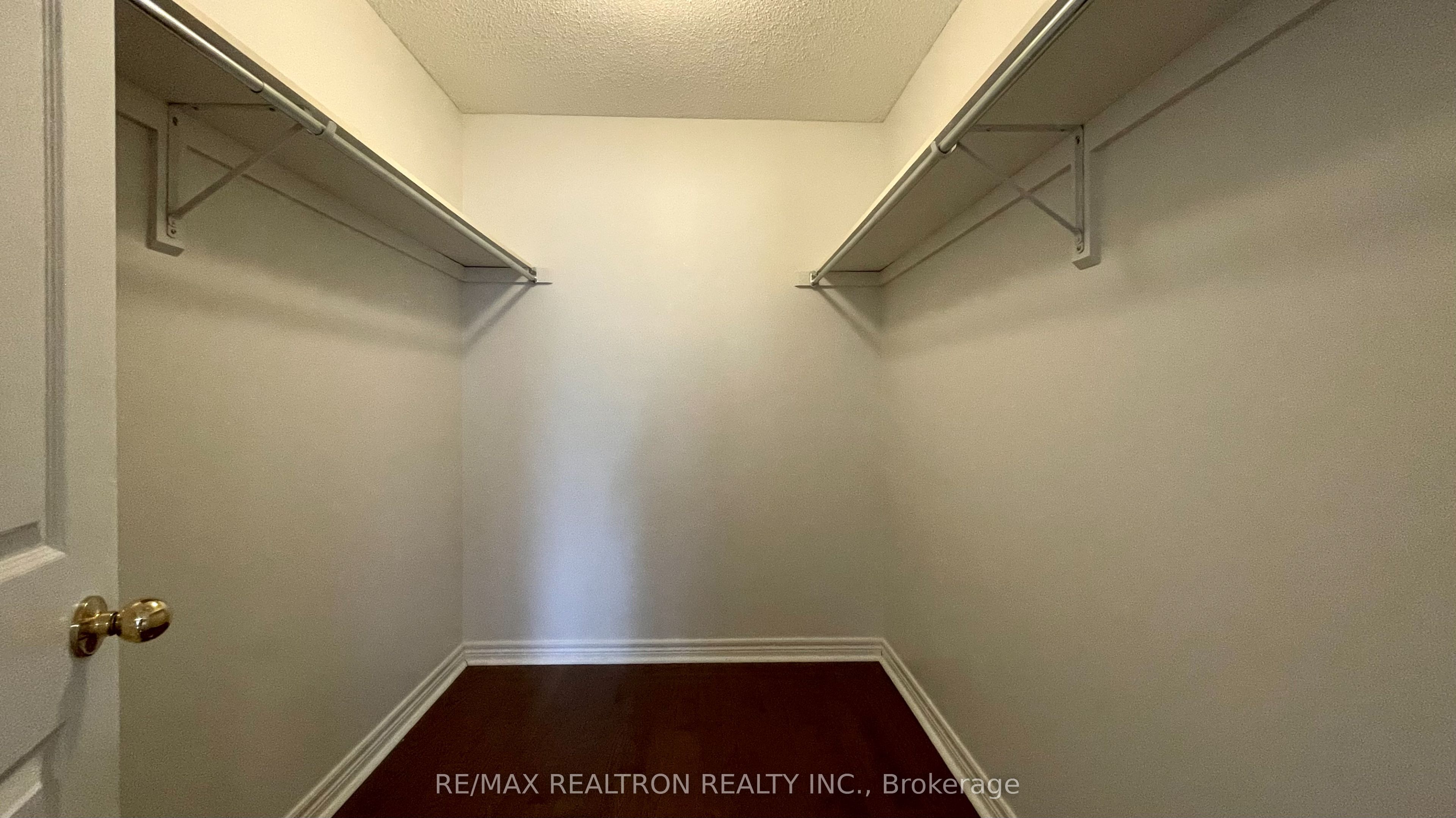 123 Woodbury Crescent Property Photo 14