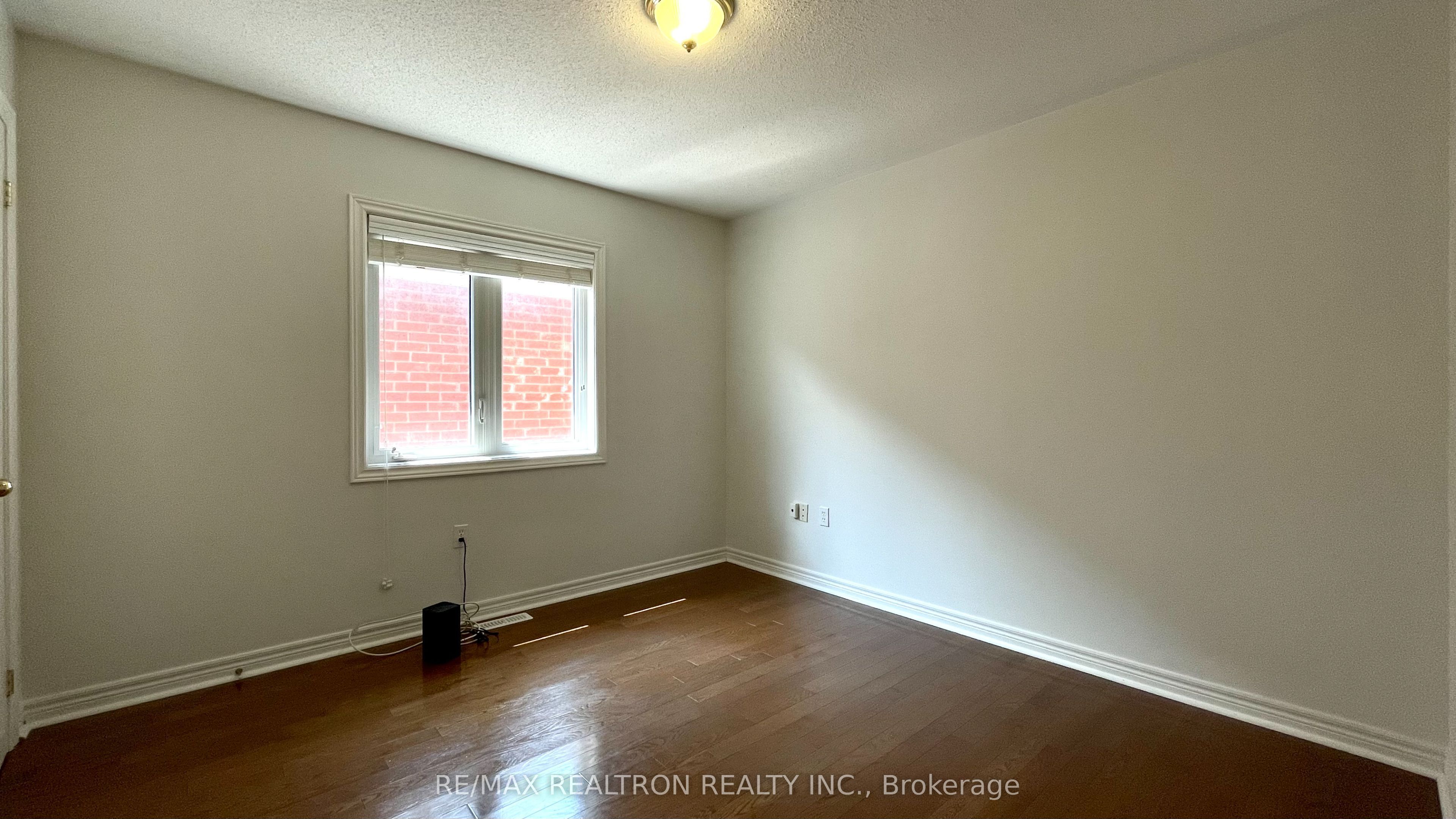 123 Woodbury Crescent Property Photo 17