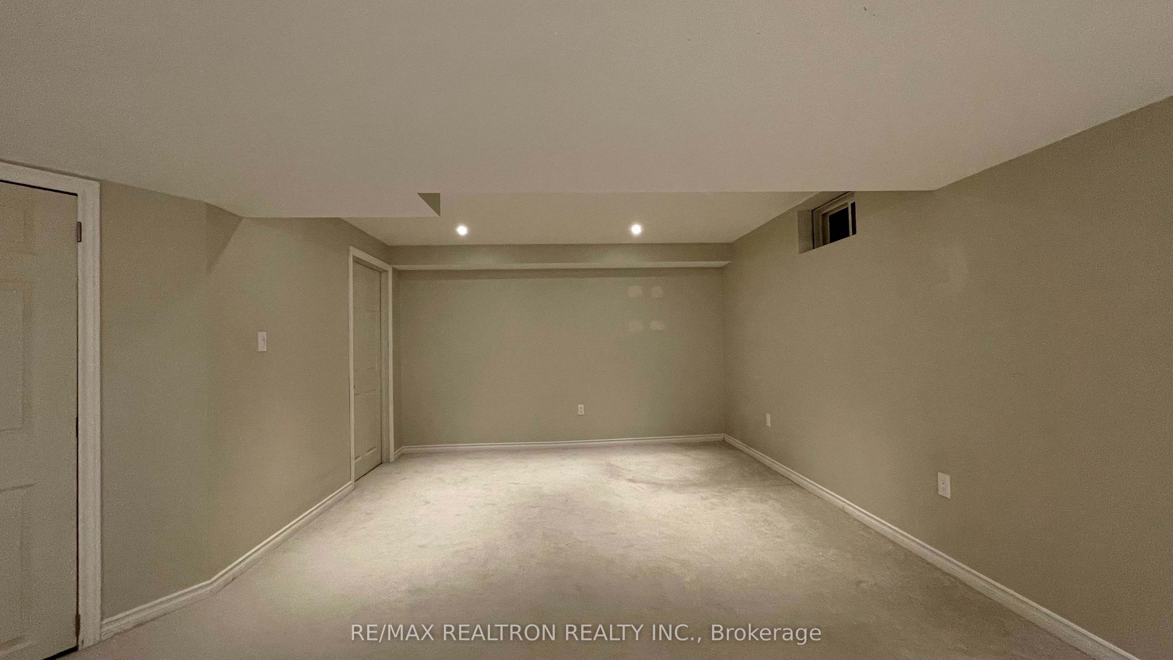 123 Woodbury Crescent Property Photo 21