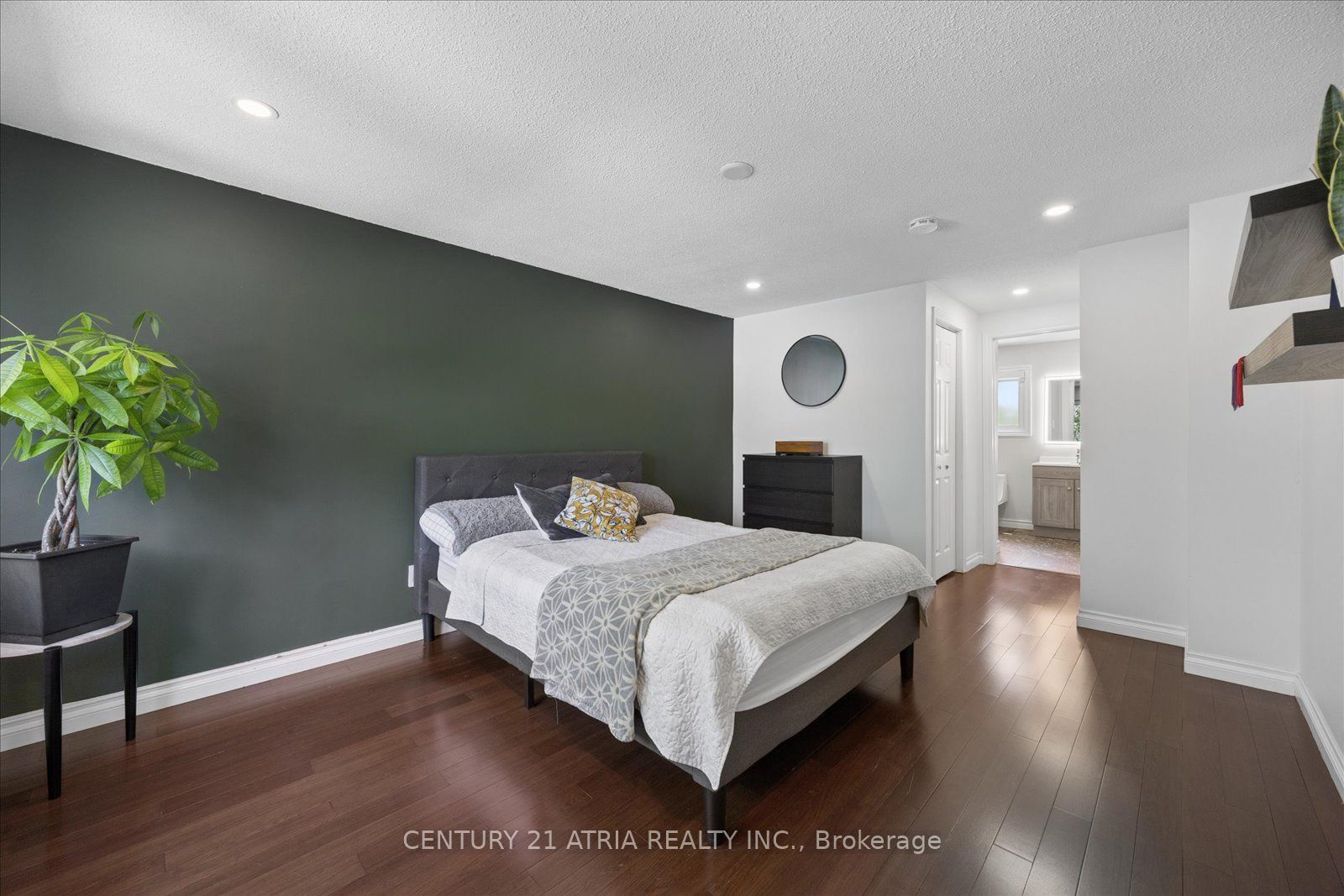 1040 Birchwood Drive Property Photo 16