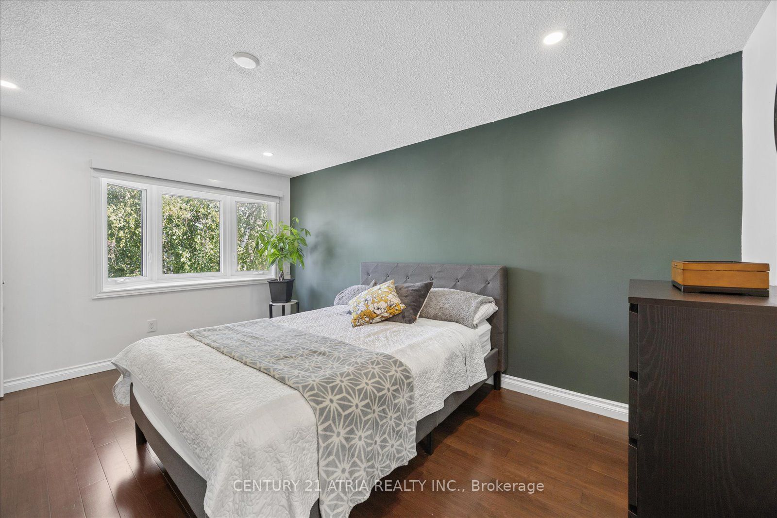 1040 Birchwood Drive Property Photo 17