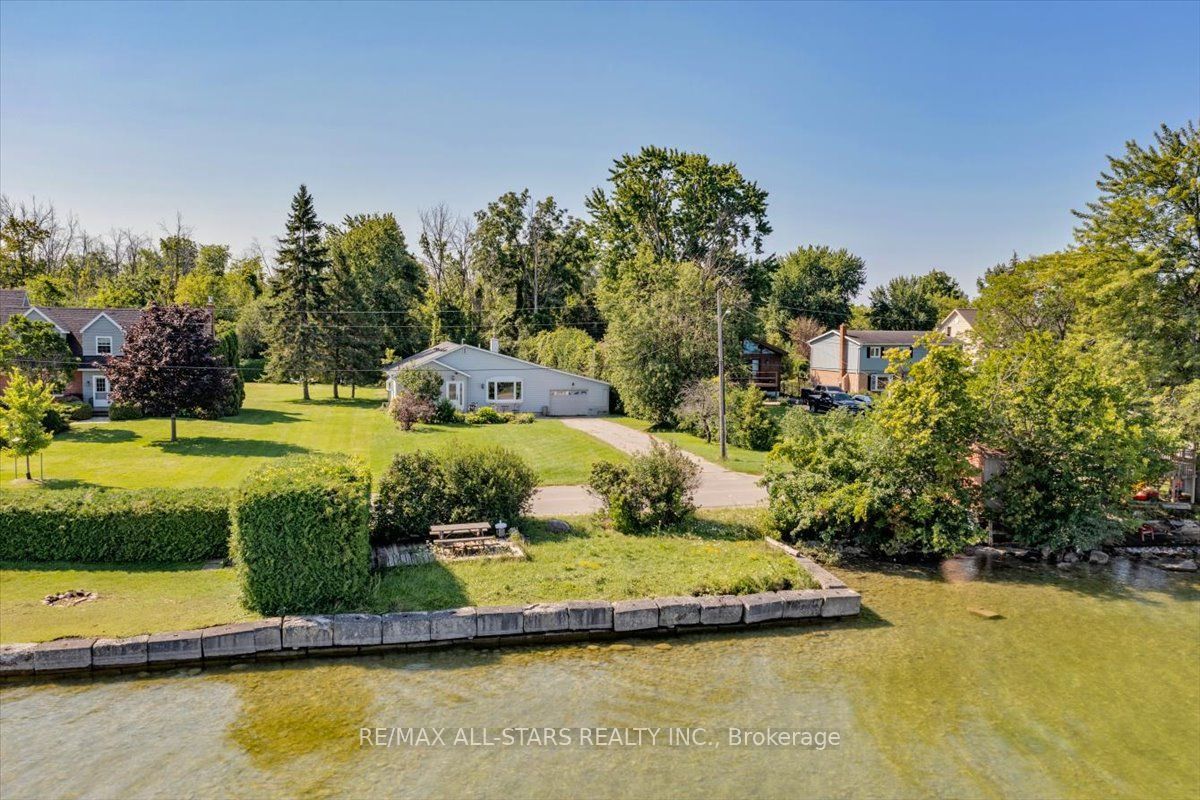 35 Lake Drive E Property Photo 2