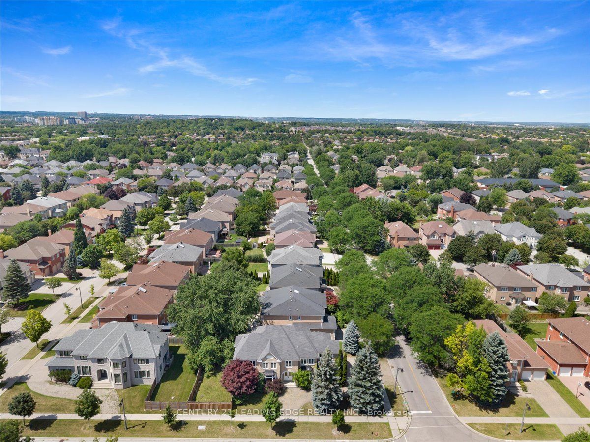 22 Fern Avenue Property Photo 45