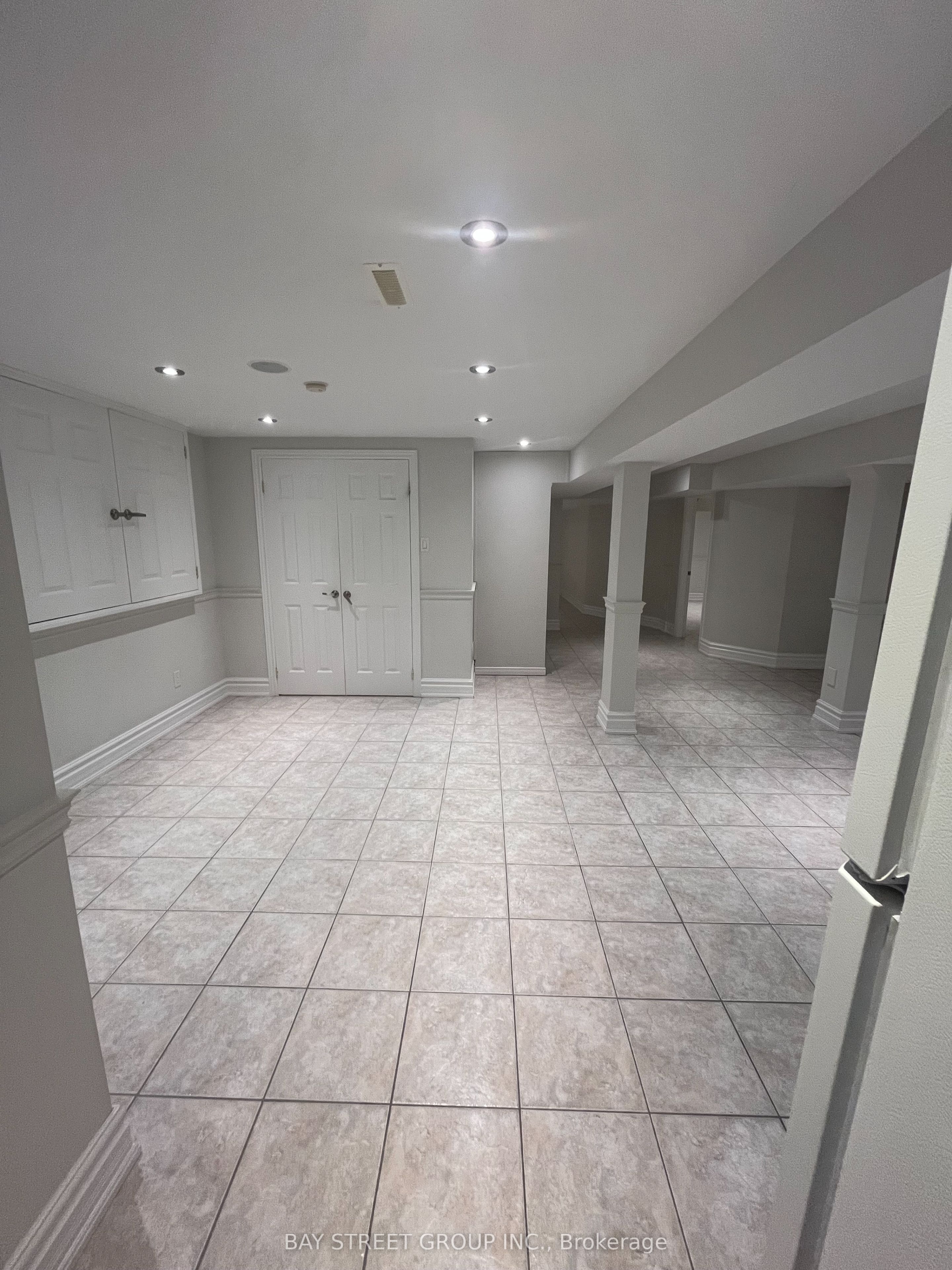 25 Kirkbride Crescent Property Photo 5