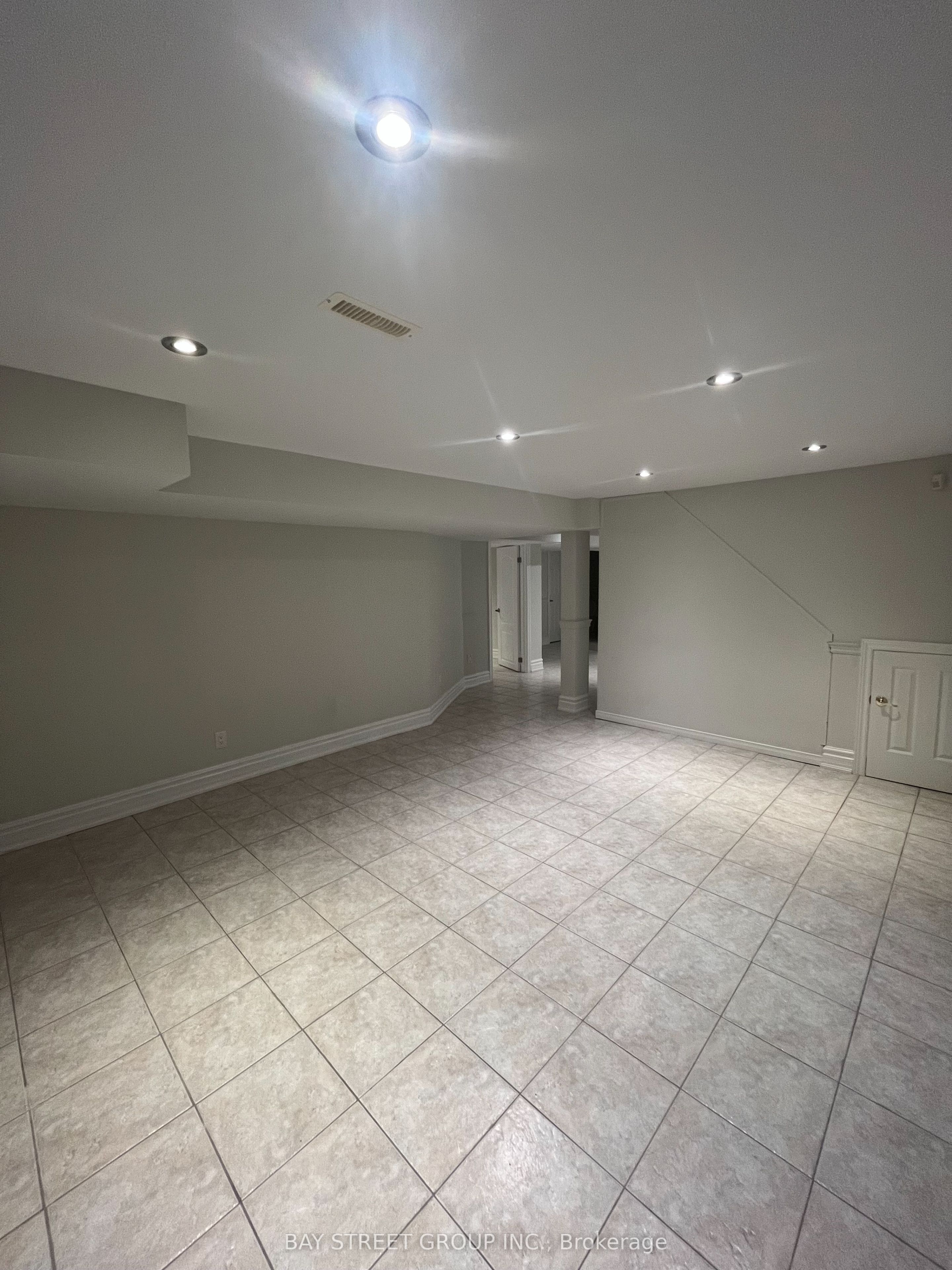 25 Kirkbride Crescent Property Photo 7