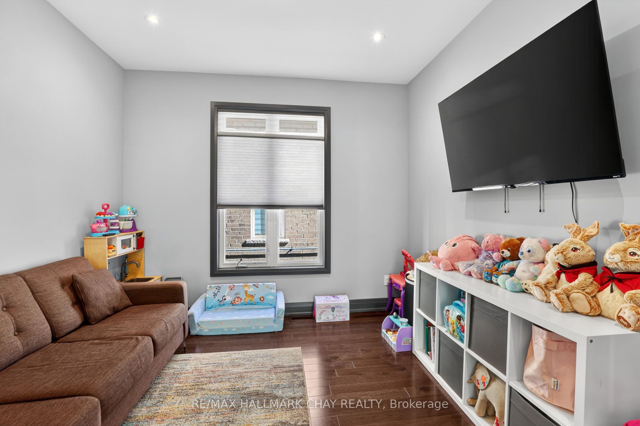 43 Walls Crescent Property Photo 11