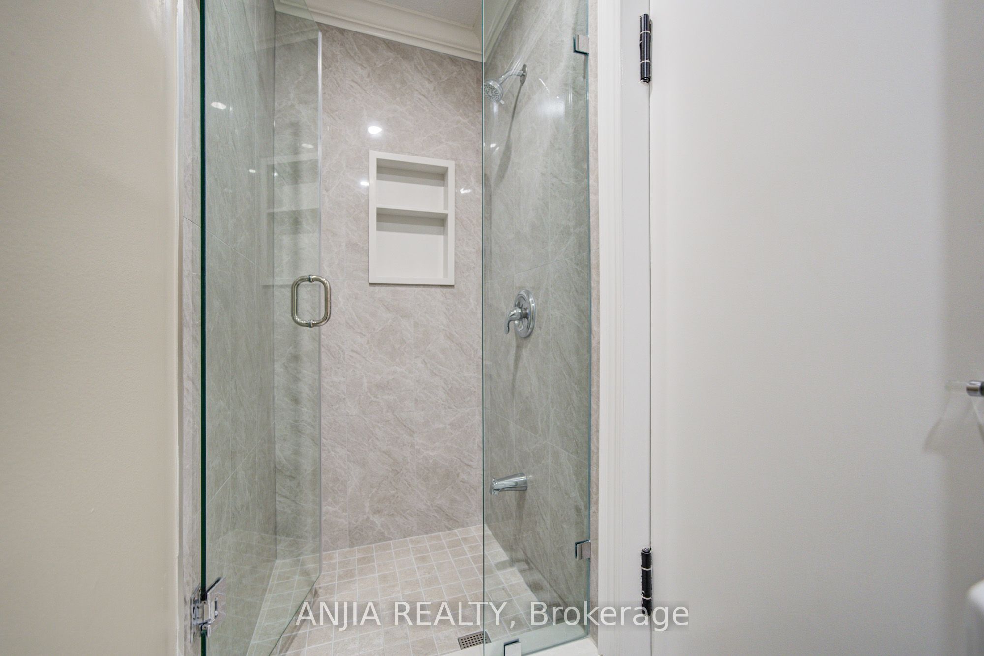 8 Calderbridge Crescent Property Photo 28