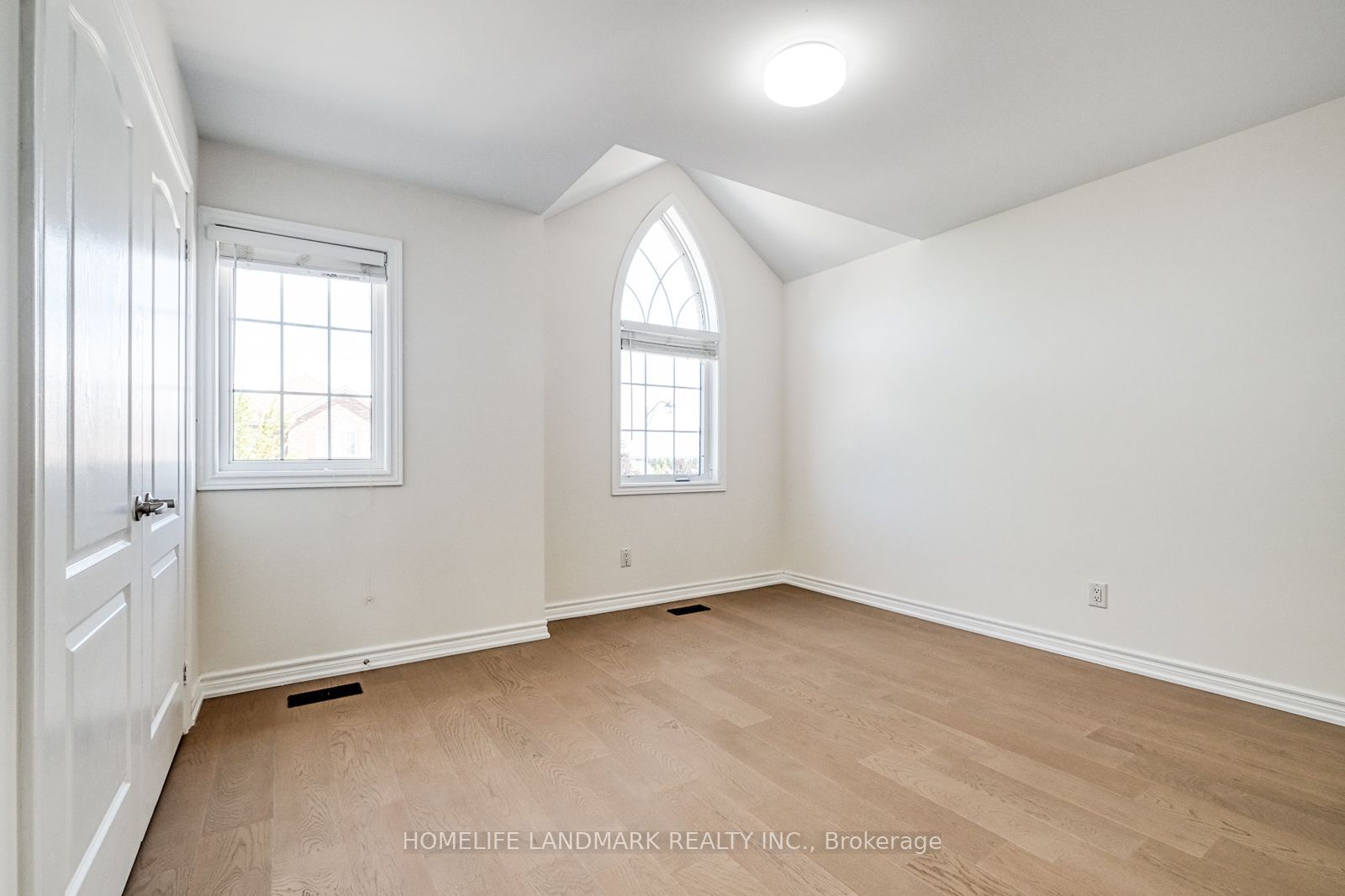 52 Chelsea Crescent Property Photo 21