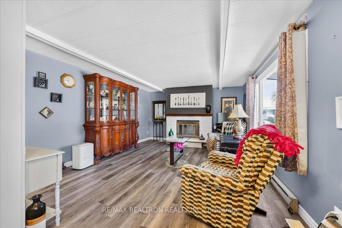 13 Broadway Avenue Property Photo 7