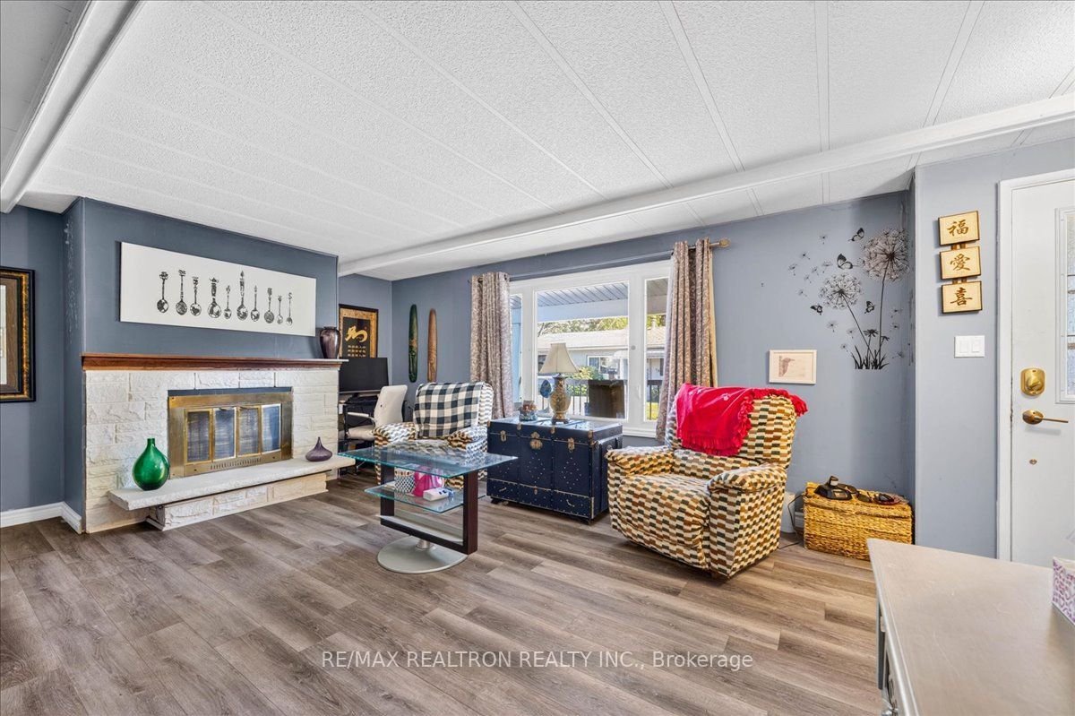 13 Broadway Avenue Property Photo 9