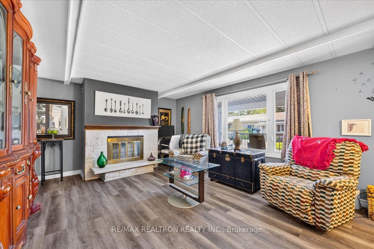 13 Broadway Avenue Property Photo 11