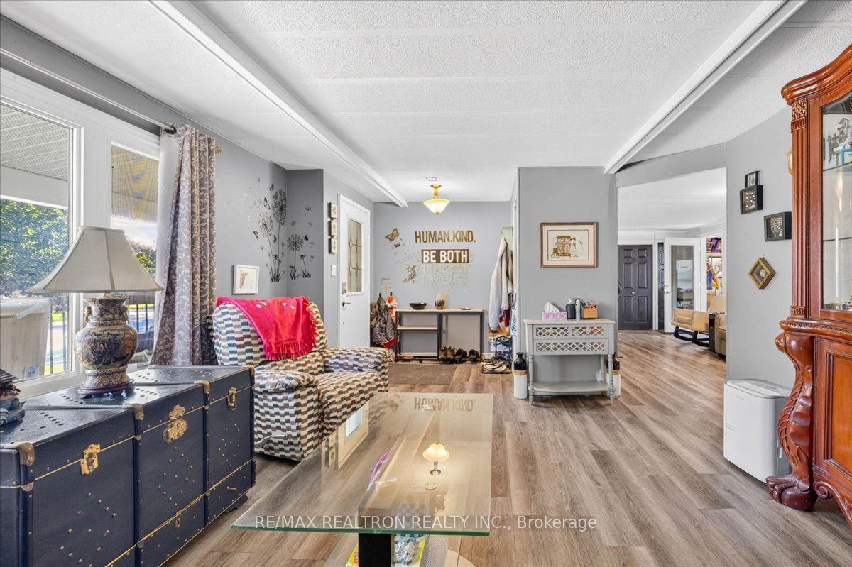 13 Broadway Avenue Property Photo 15