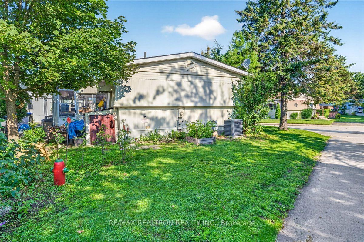 13 Broadway Avenue Property Photo 40
