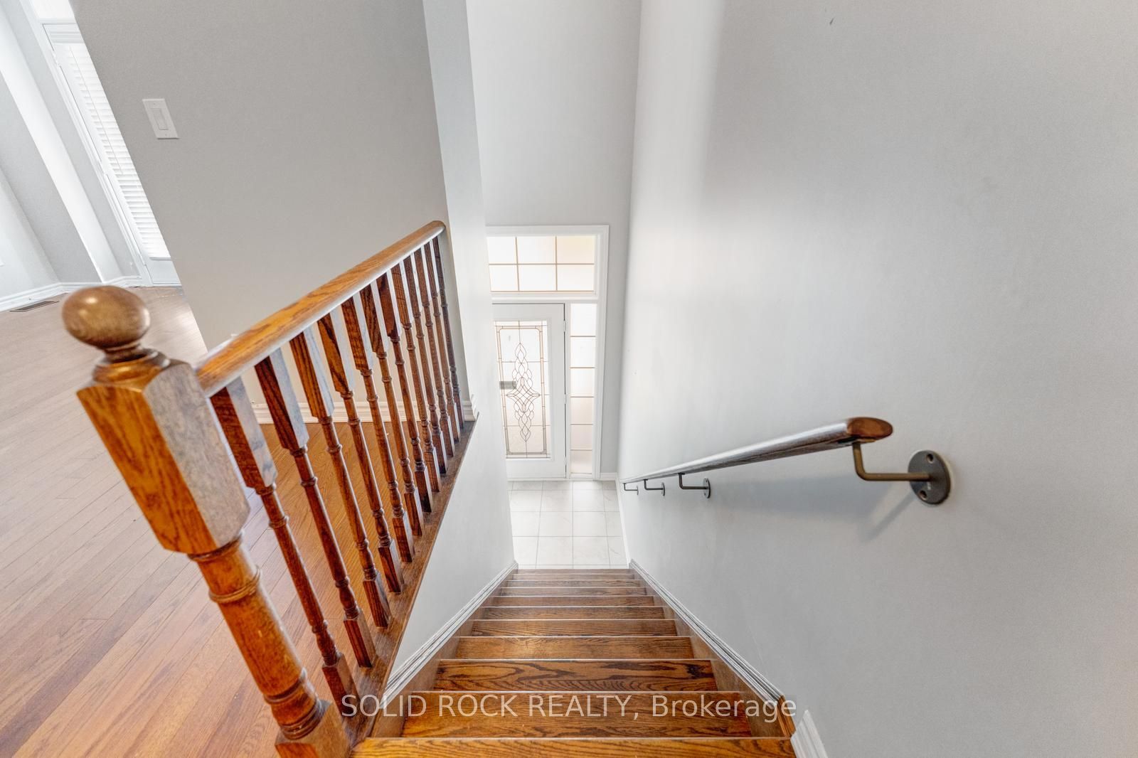 142 Farooq Boulevard S Property Photo 5