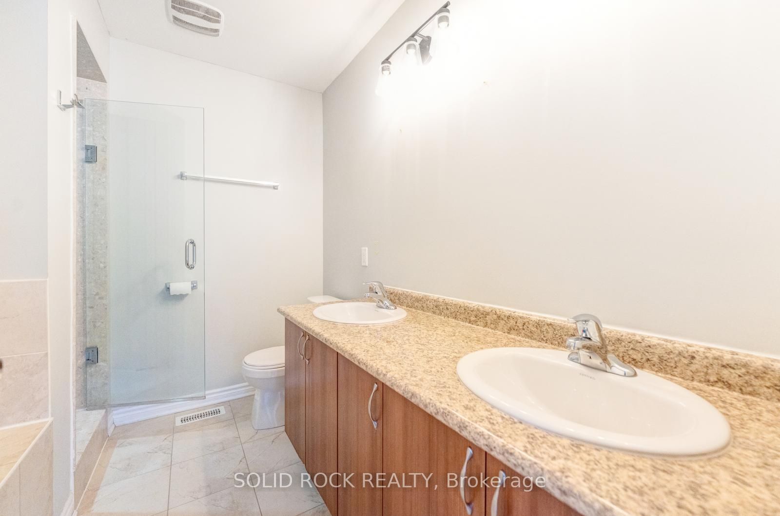 142 Farooq Boulevard S Property Photo 26