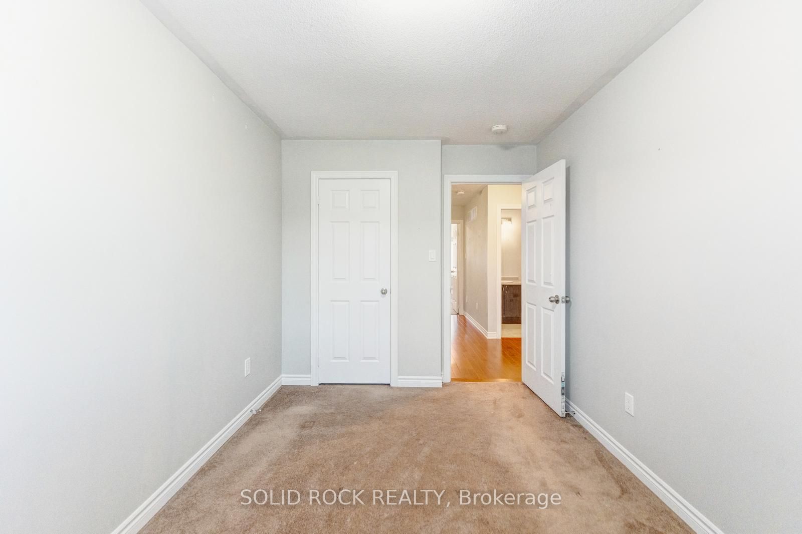142 Farooq Boulevard S Property Photo 29