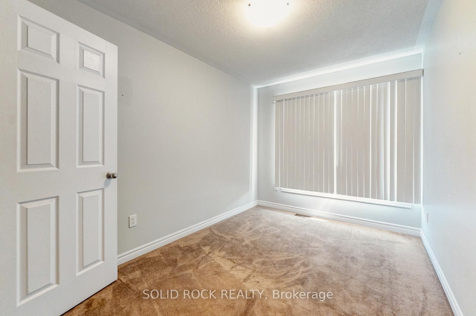 142 Farooq Boulevard S Property Photo 32