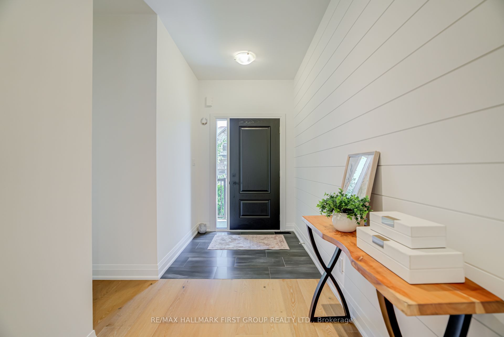 5 Harry Thornton Lane Property Photo 3