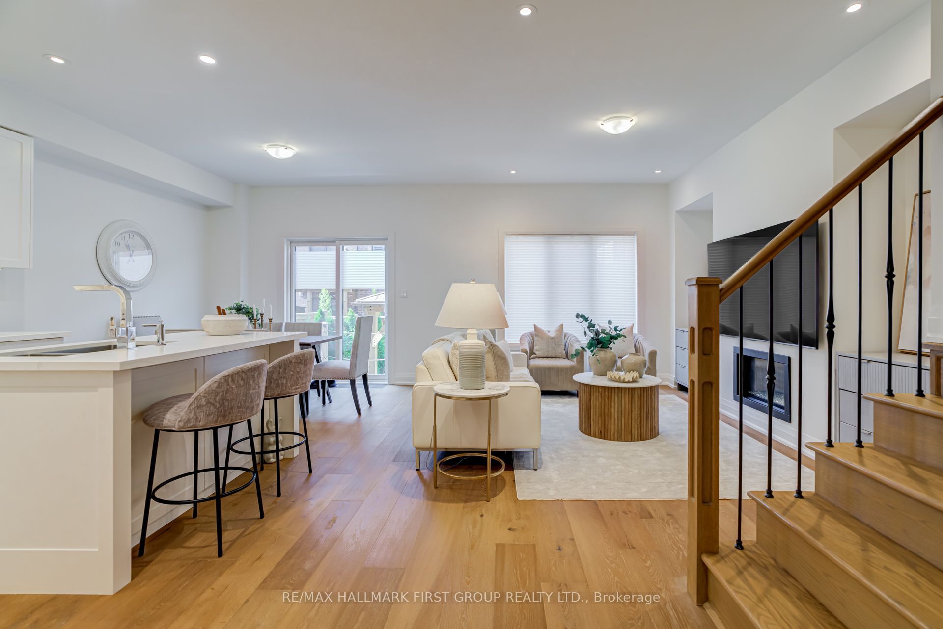 5 Harry Thornton Lane Property Photo 4