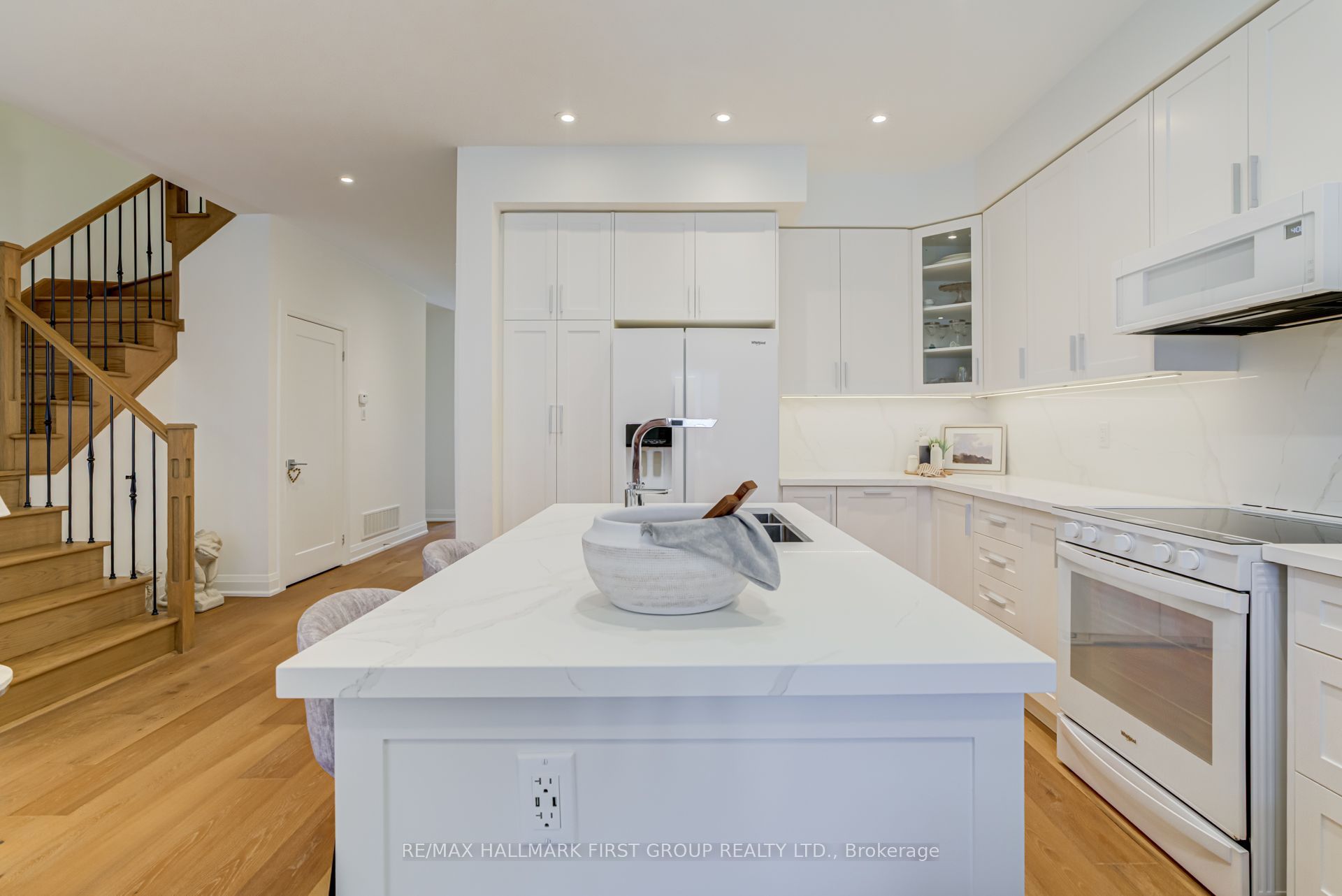 5 Harry Thornton Lane Property Photo 8