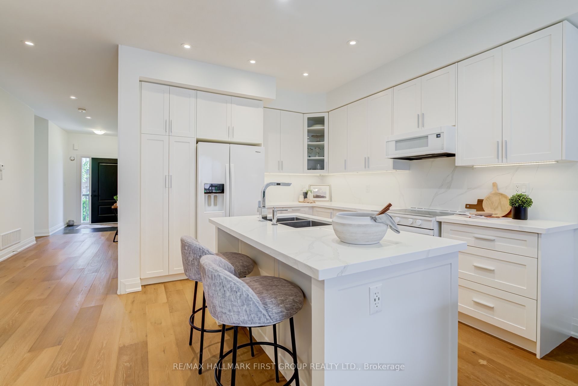 5 Harry Thornton Lane Property Photo 9