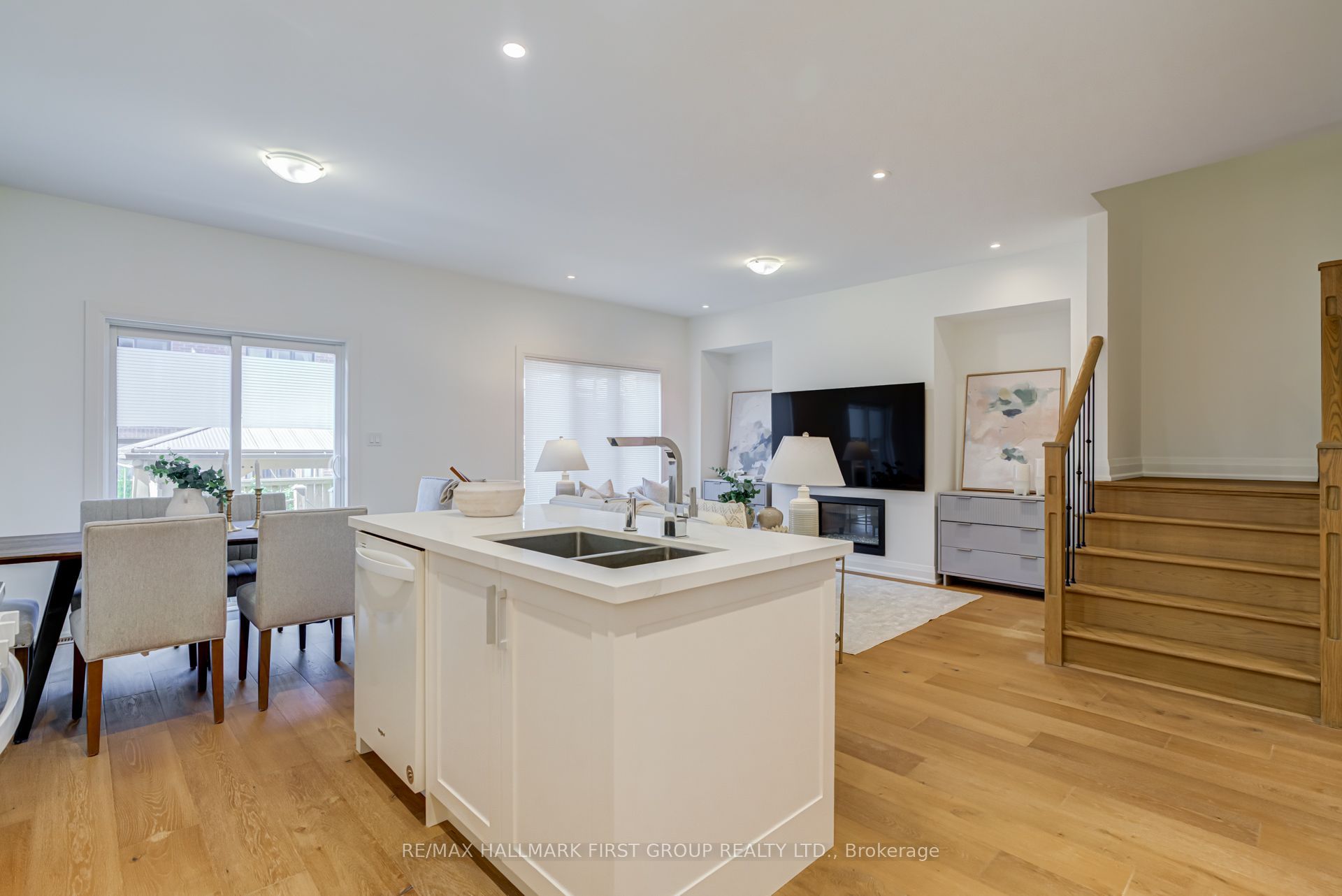 5 Harry Thornton Lane Property Photo 10