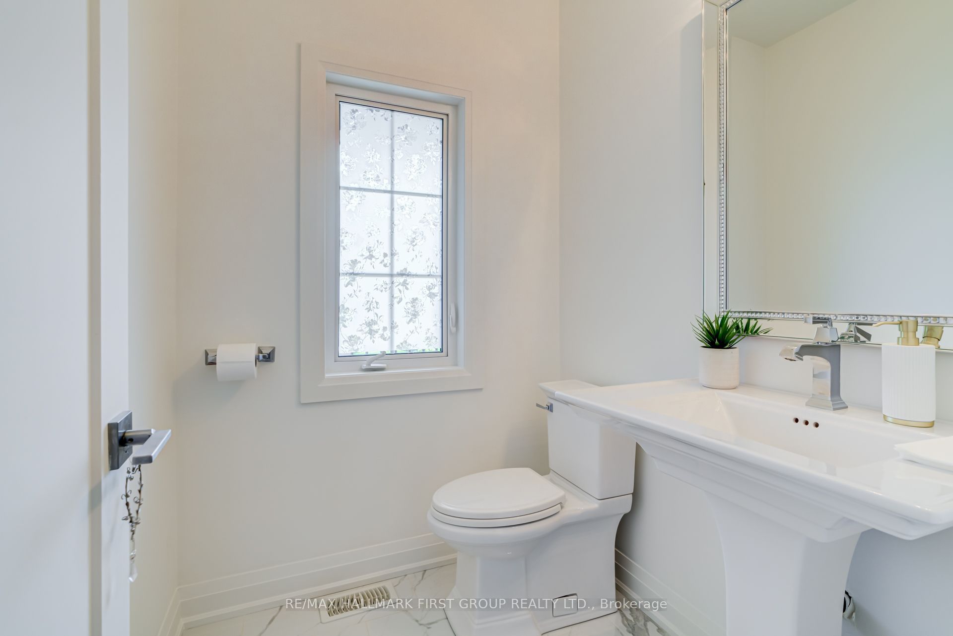5 Harry Thornton Lane Property Photo 13
