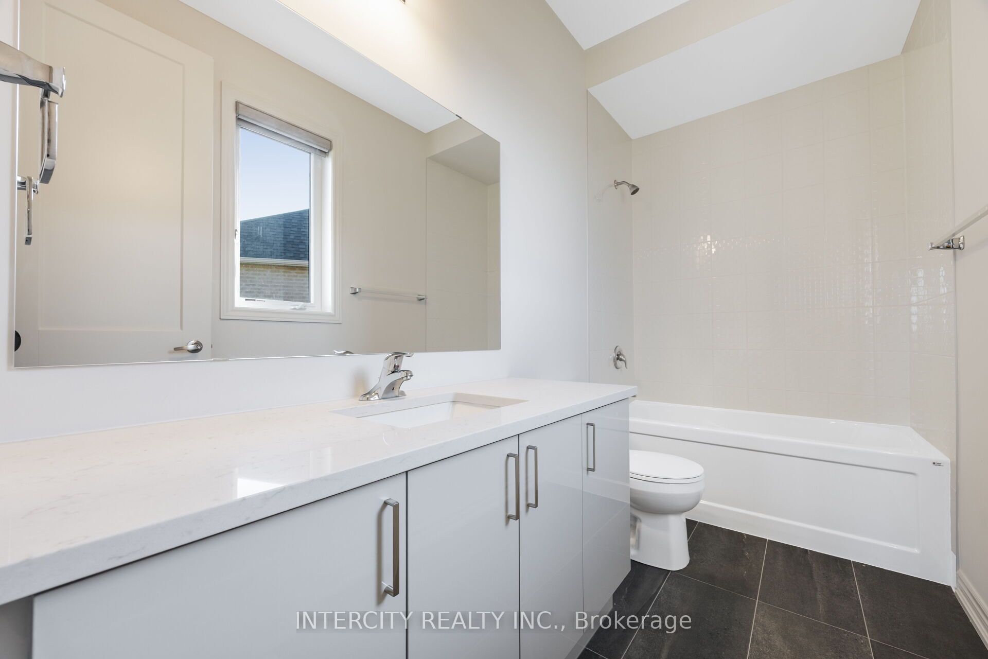 8 Elderberry Way Property Photo 37